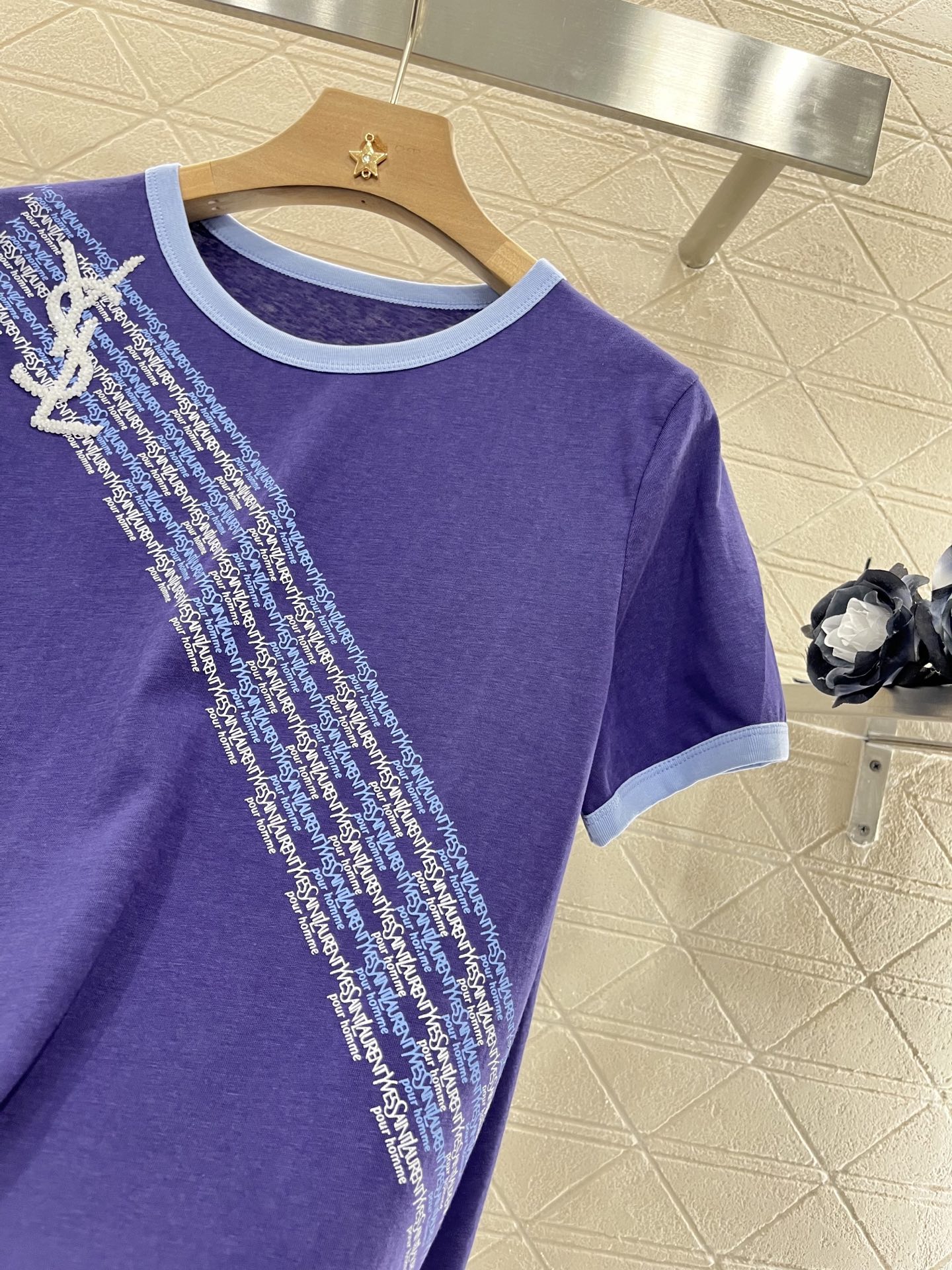 ♥Saint Lauren*♥2025新品上架
      烫钻印花𝑇𝑒𝑒
定制YB全棉麻材质 透气舒适