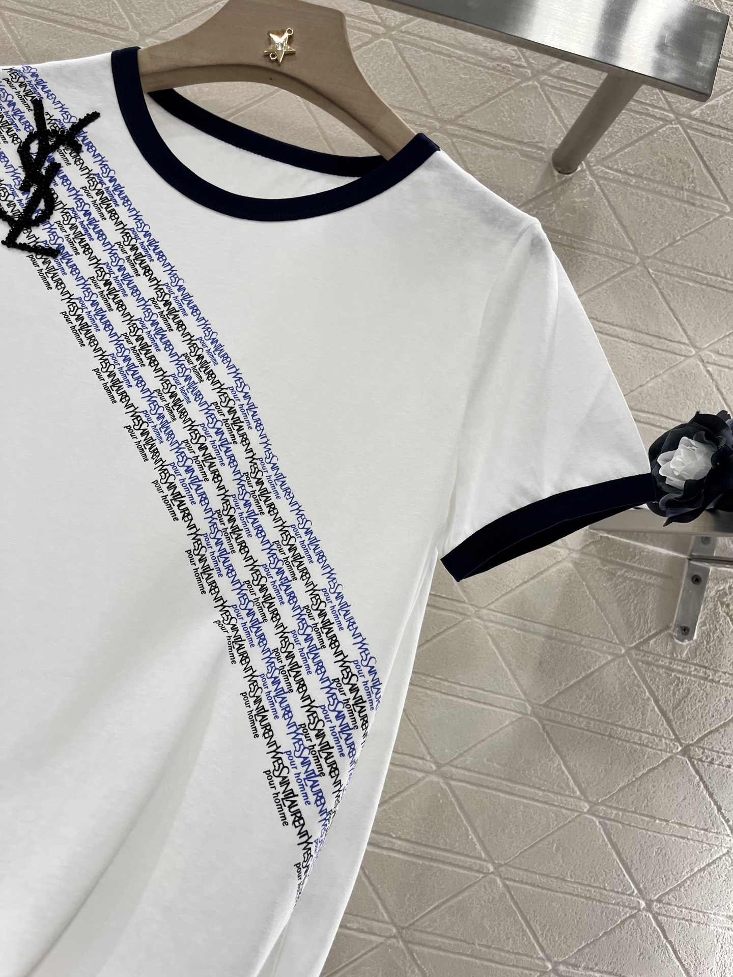 ♥Saint Lauren*♥2025新品上架
      烫钻印花𝑇𝑒𝑒
定制YB全棉麻材质 透气舒适
