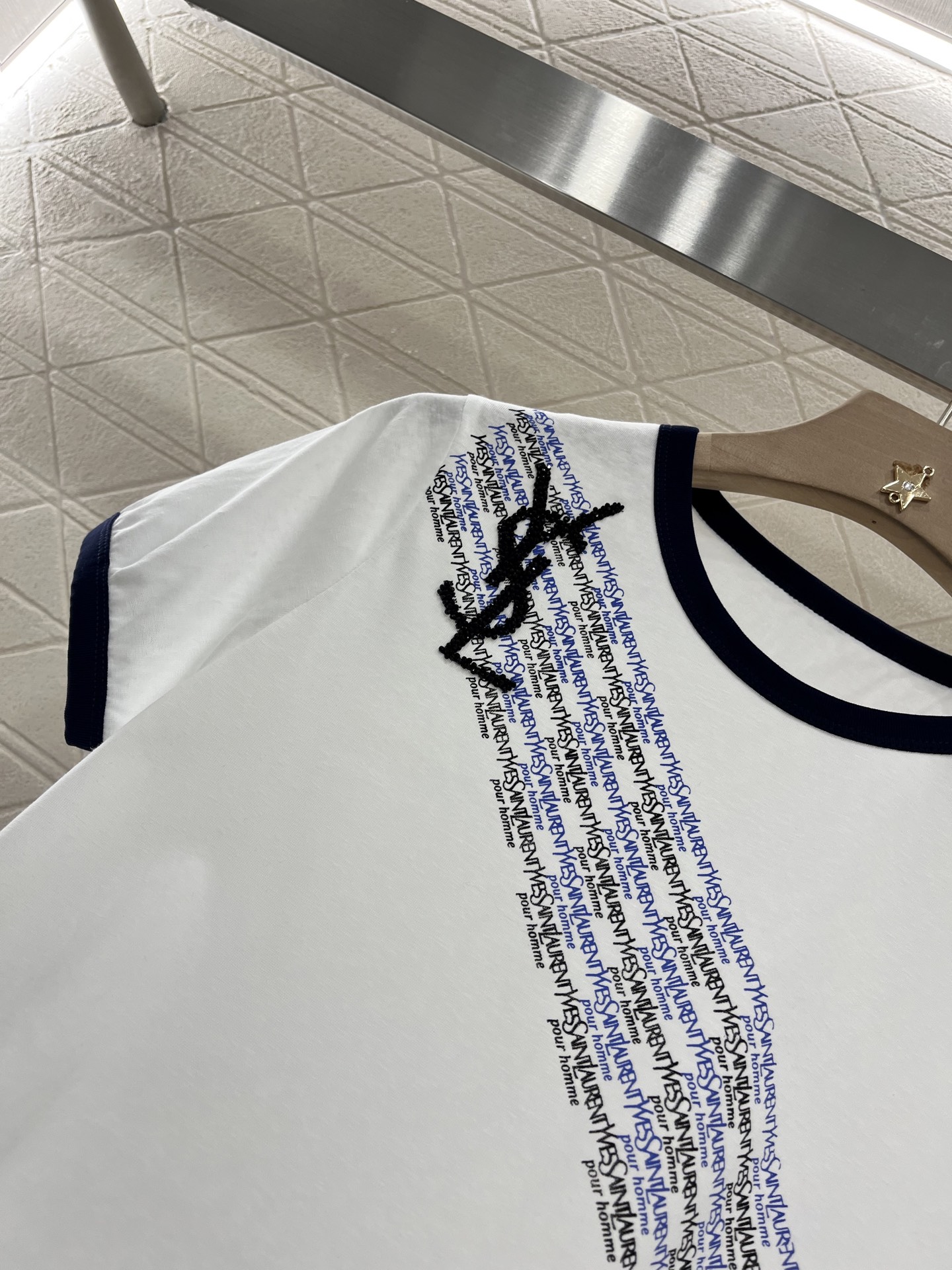 ♥Saint Lauren*♥2025新品上架
      烫钻印花𝑇𝑒𝑒
定制YB全棉麻材质 透气舒适