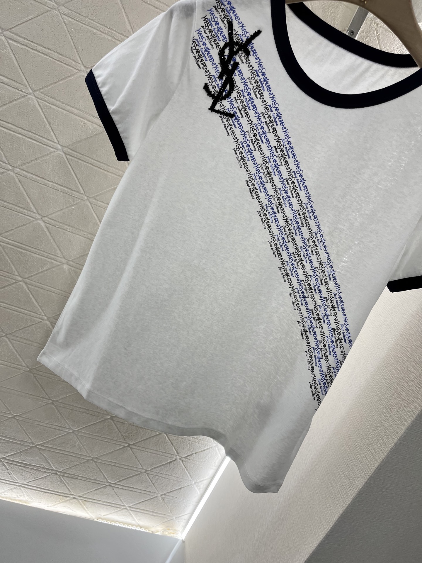 ♥Saint Lauren*♥2025新品上架
      烫钻印花𝑇𝑒𝑒
定制YB全棉麻材质 透气舒适