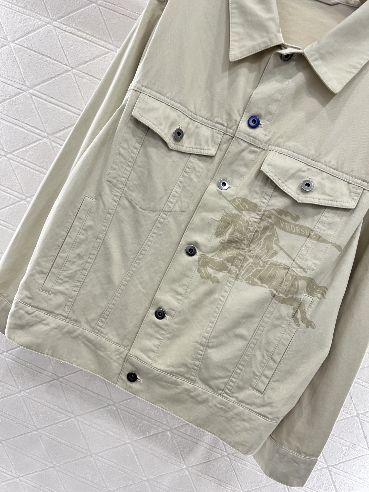 Fashionable Women’s Suit Set: P690 Coats, P529 Semi-Skirts, and BBr*2025 New Product - 图片 5