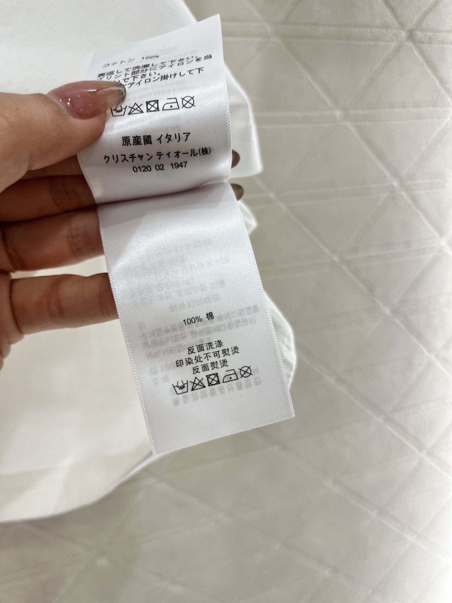 ♥25Fw潮牌*♥2025新品上架
     订珠企鹅圆领𝑇𝑒𝑒
定制YB丝光全棉材质 弹力舒适 透气好