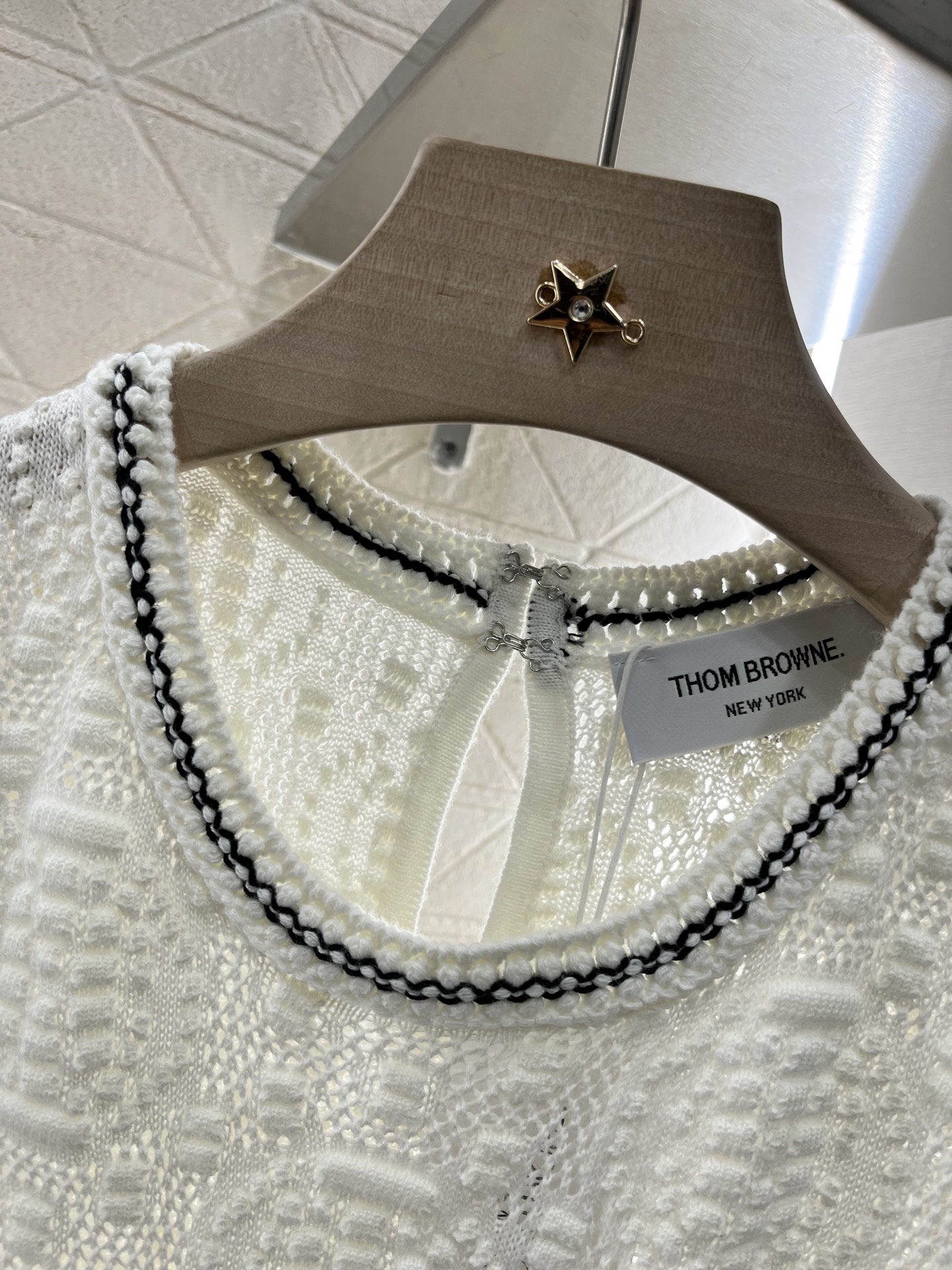 P713 Women’s Suit: Thom Brown* 2025 New Product Features Knitting Vest Style, Custom YB Wool Line, Cosmopolitan Fabric, Retro Design. - 图片 8