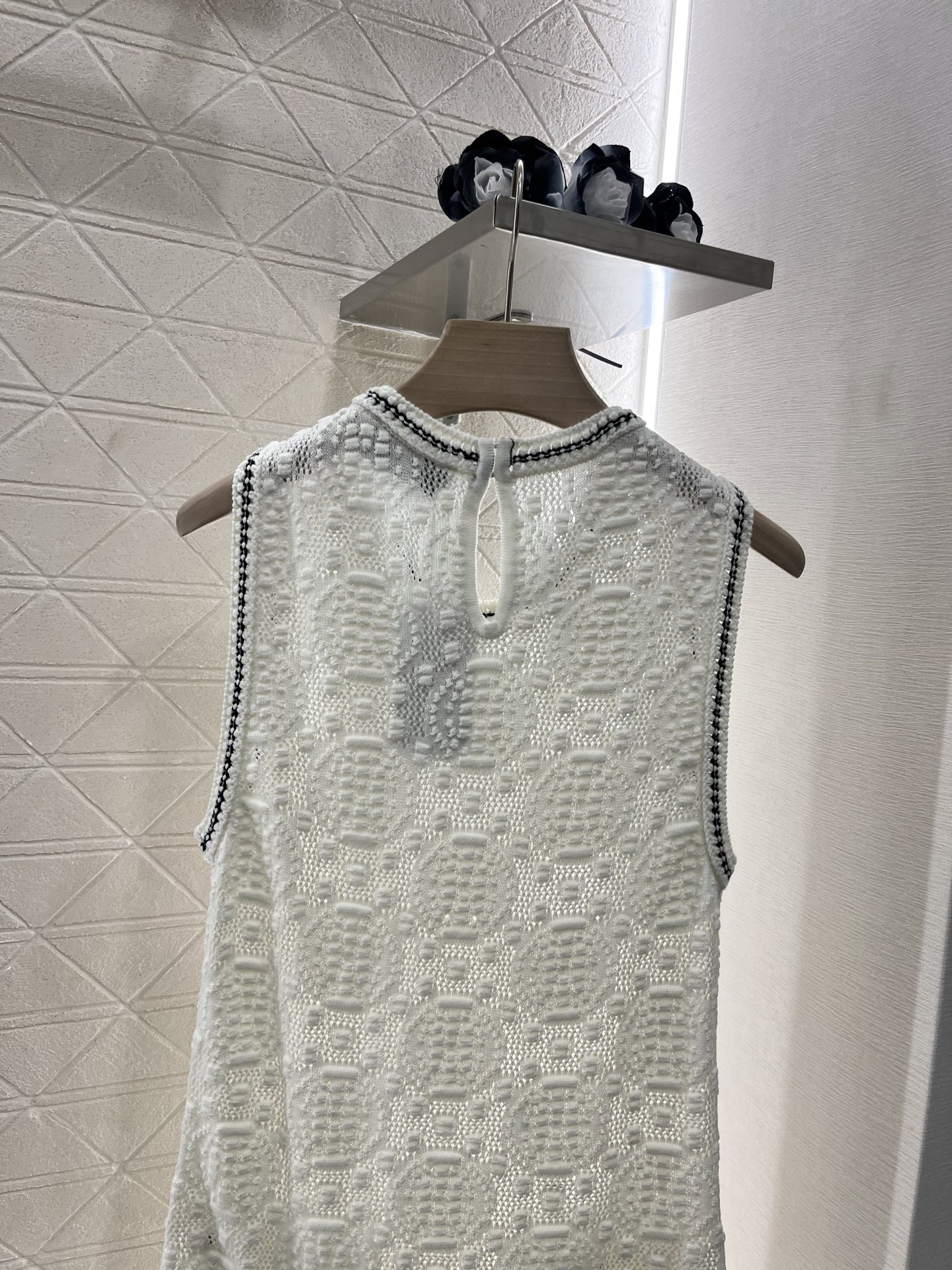 P713 Women’s Suit: Thom Brown* 2025 New Product Features Knitting Vest Style, Custom YB Wool Line, Cosmopolitan Fabric, Retro Design. - 图片 4