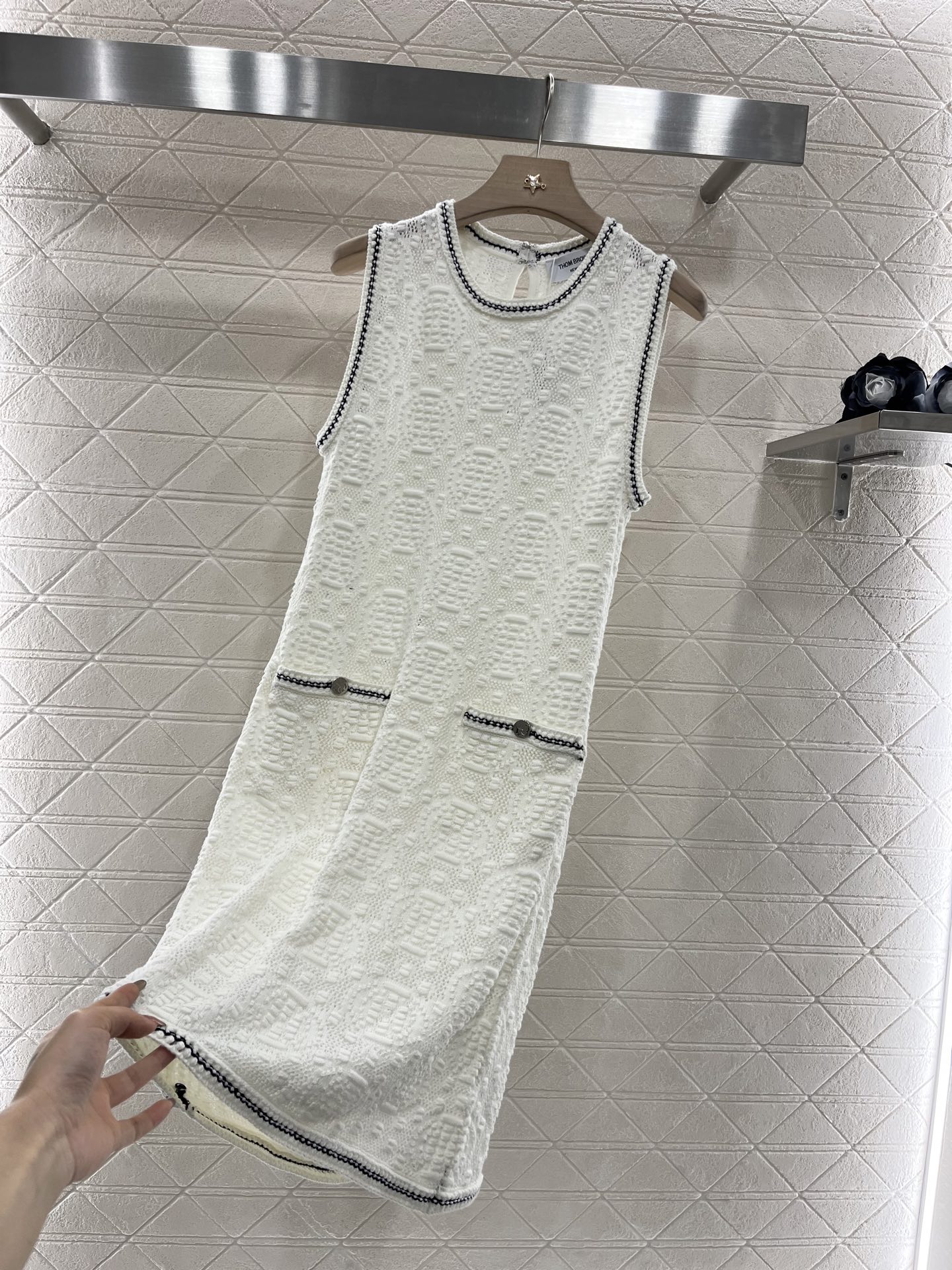 P713 Women’s Suit: Thom Brown* 2025 New Product Features Knitting Vest Style, Custom YB Wool Line, Cosmopolitan Fabric, Retro Design. - 图片 6