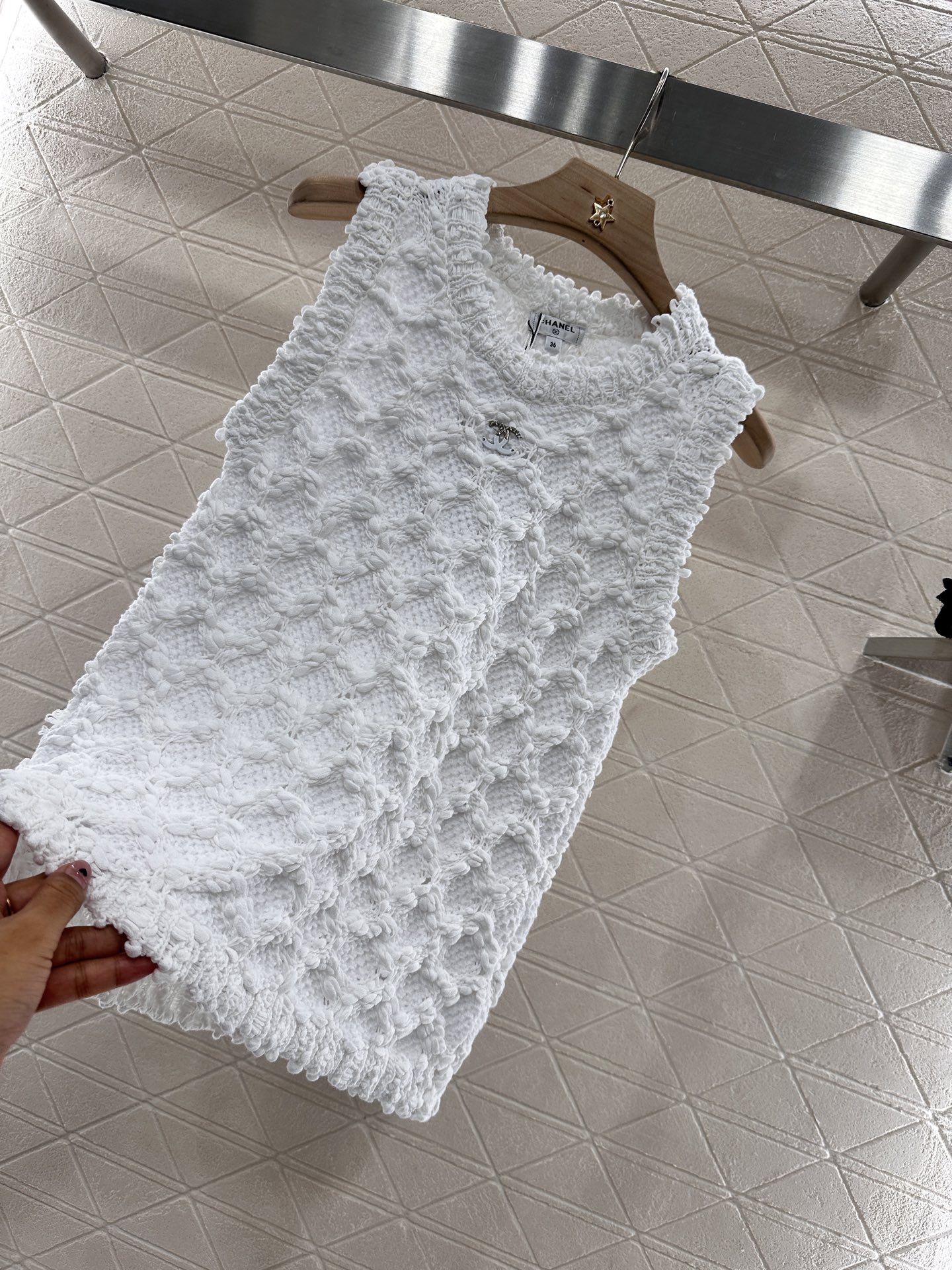Chanel 2025 White Hand-Woven Knit Vest - Soft, Comfortable, and Stylish 6 i1746635255615 679 0 5