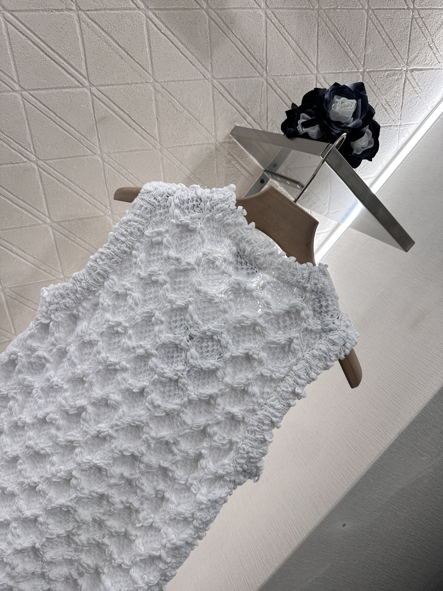 Chanel 2025 White Hand-Woven Knit Vest - Soft, Comfortable, and Stylish 4 i1746635256543 9644 0 3