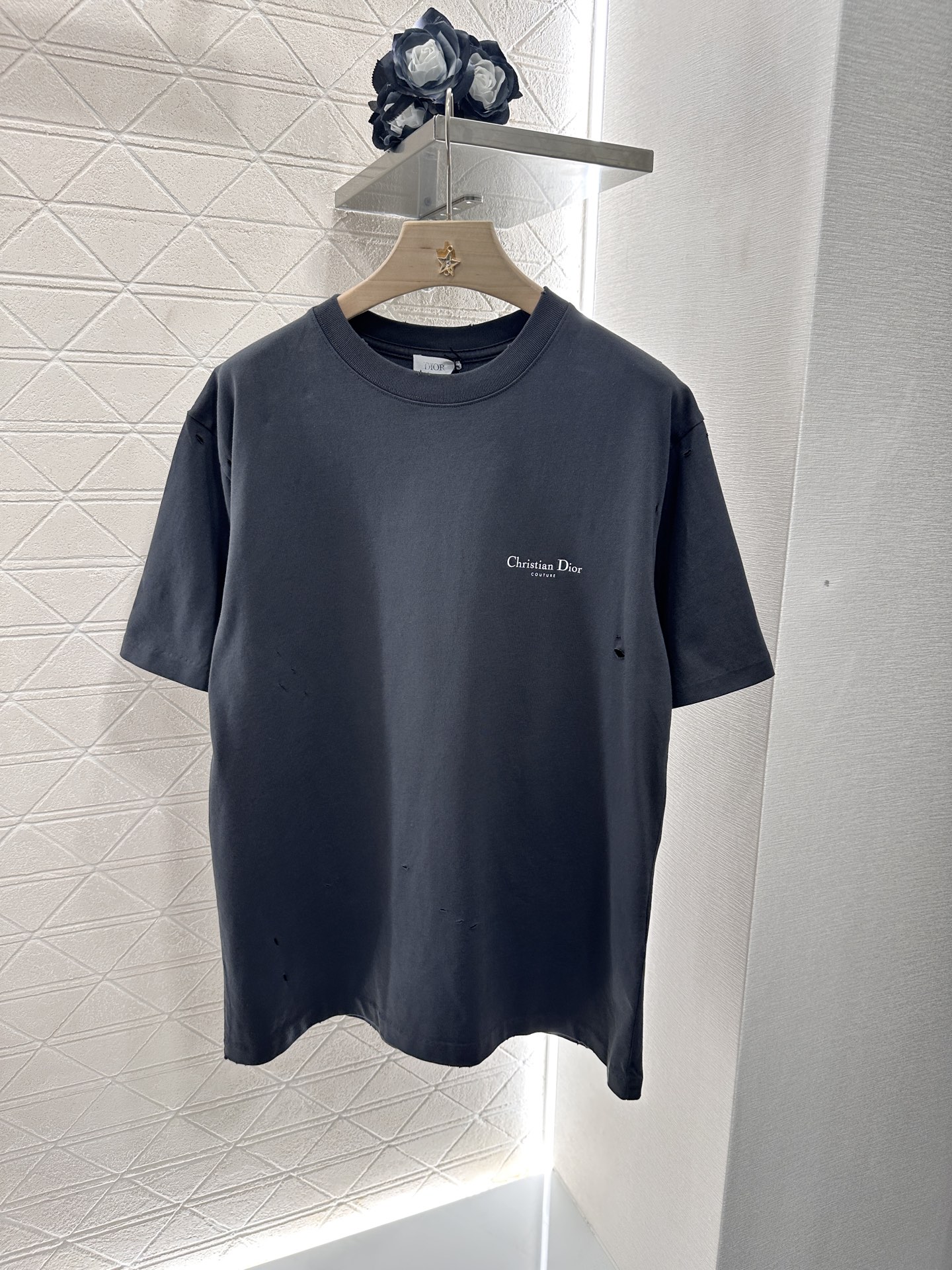 Dior 2025 New Round Neck Distressed Printed T-Shirt, Fashionable and Comfortable 1 i1746635702057 8101 0 0