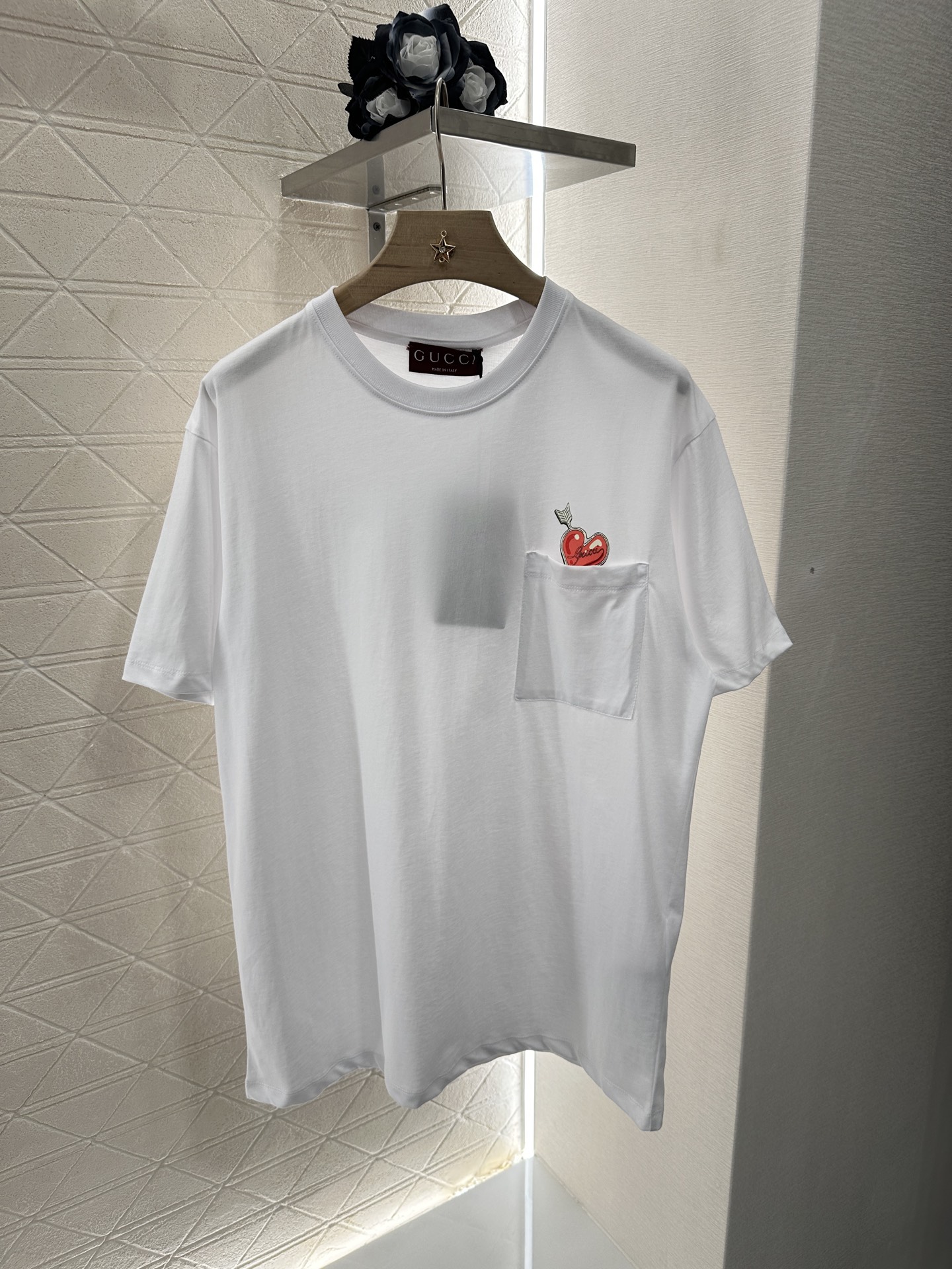 Gucci Women's White Cotton T-Shirt with Embroidered Heart Pocket Detail