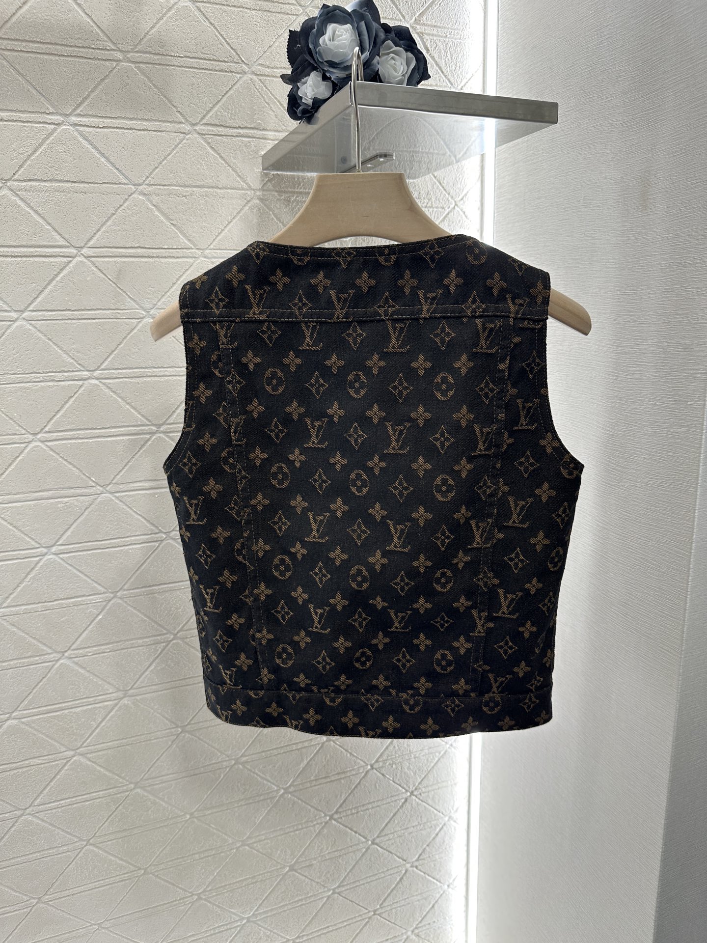 Louis Vuitton Jacquard Denim Vest, Sleeveless Button-Down Top with Monogram Design 2 i1746732698884 8284 0 1