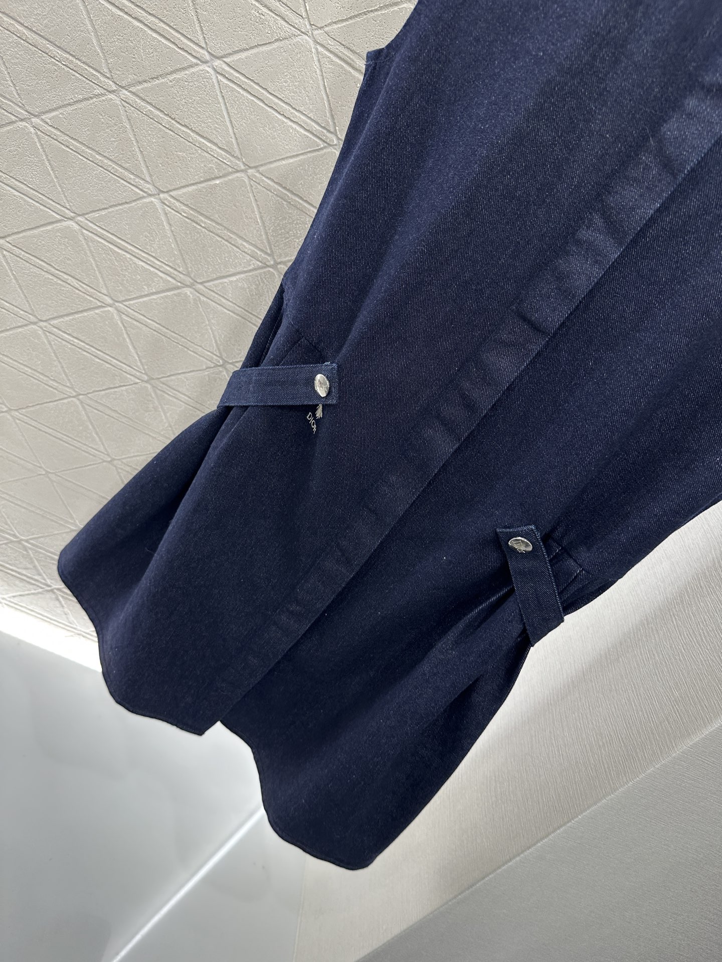 i1746812492044 3208 0 4