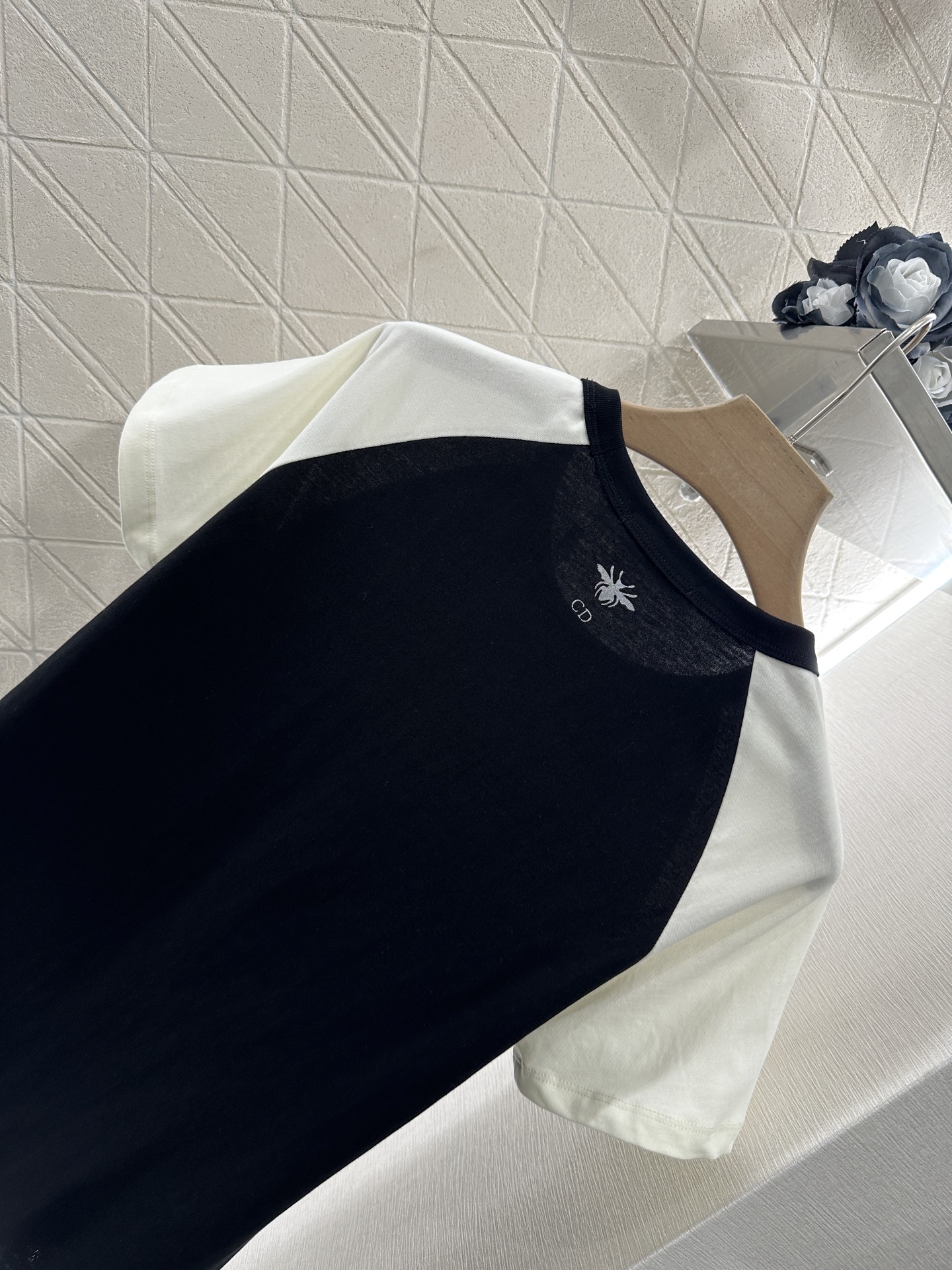 Dior Women's Black Cotton T-Shirt with Star Embroidery and Rhinestone 5 i1746812649051 6340 0 3