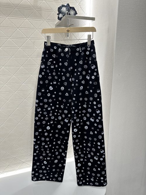 Chanel 2025 Printed Wide Leg Jeans High Waist Denim Pants for Women 1 Chanel 2025 Printed Wide Leg Jeans High Waist Denim Pants for Women
