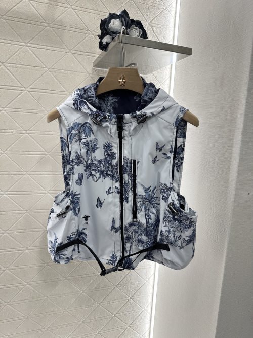 Dior 2025 New Tropical Print Hooded Vest & Skirt Set - Fashion-Forward Style 1 Dior 2025 New Tropical Print Hooded Vest & Skirt Set - Fashion-Forward Style