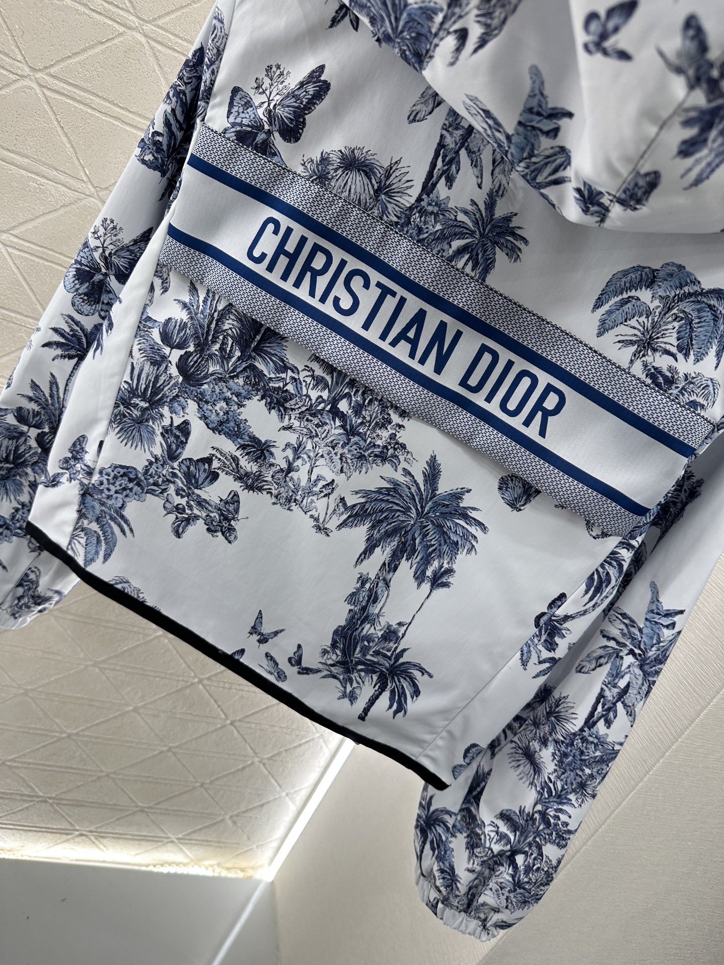 i1746813206657 3667 0 9