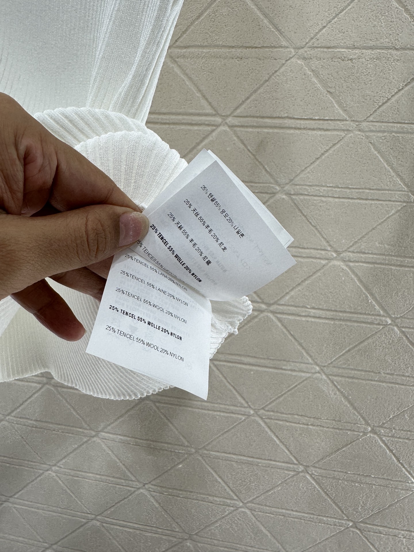 i1746896184912 676 0 8