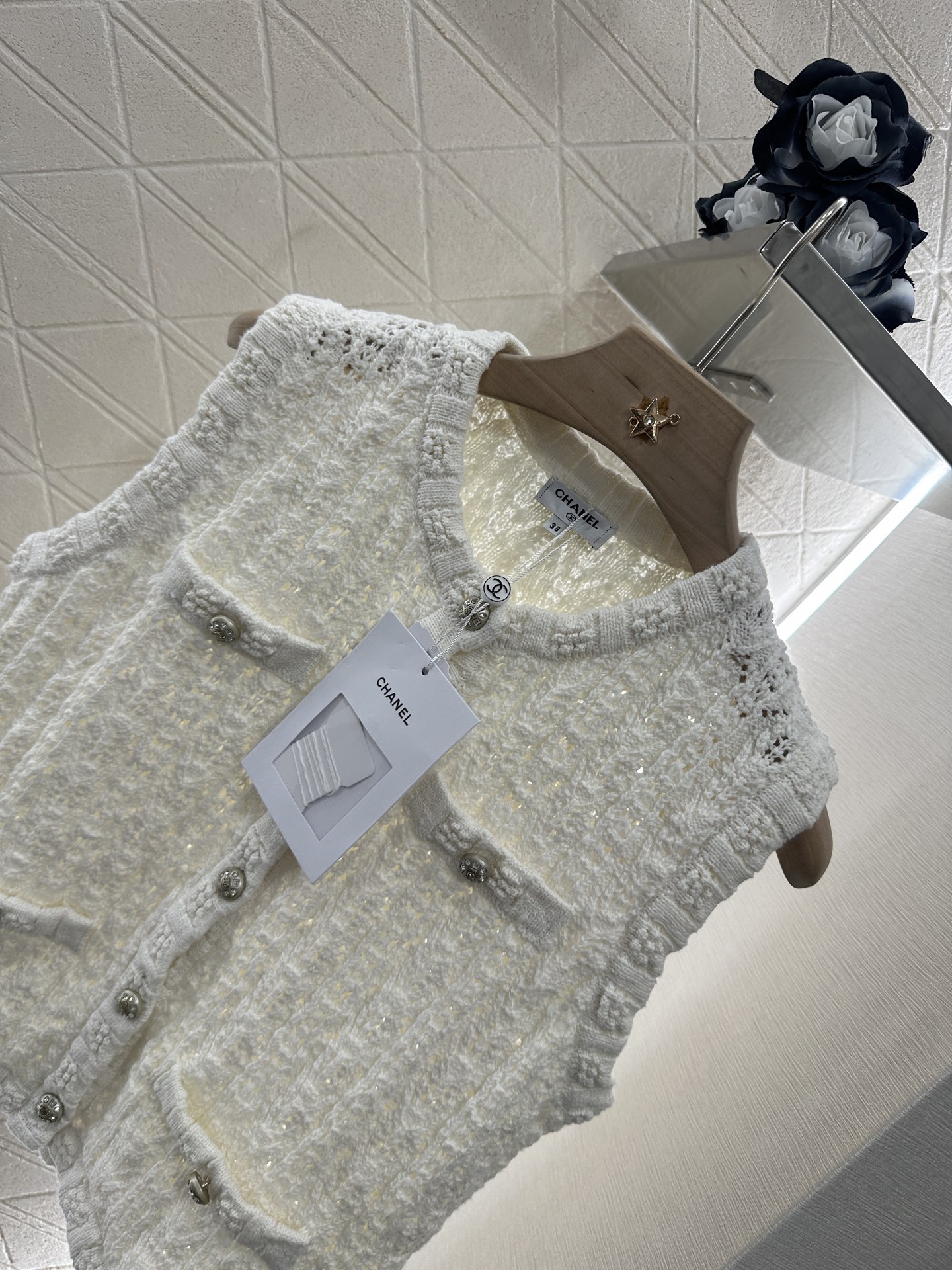 Chanel Round Neck Button Knit Vest - Luxurious & Comfortable Cotton Yarn 7 i1746896296339 168 0 5