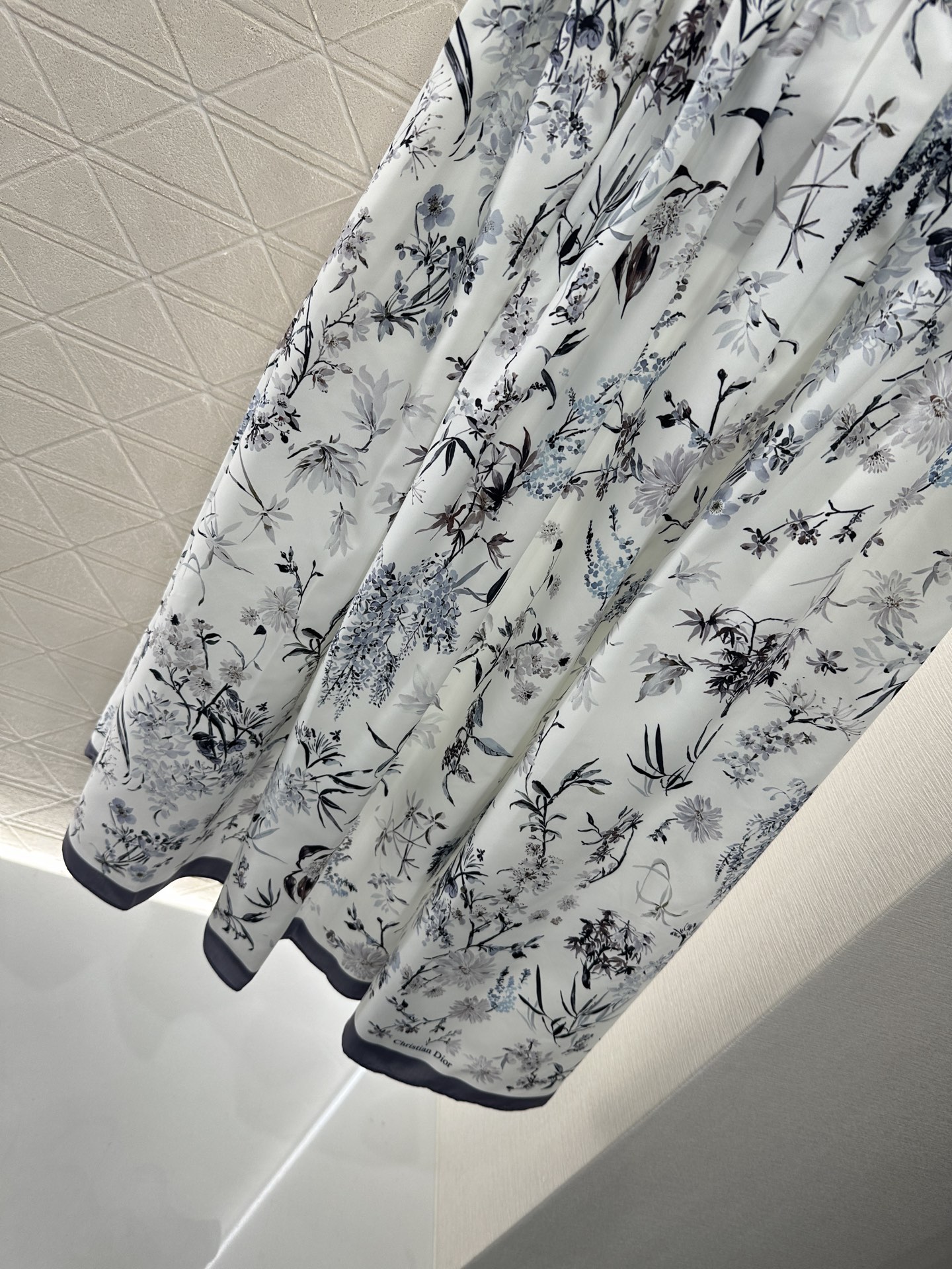 i1746896481228 9228 0 4