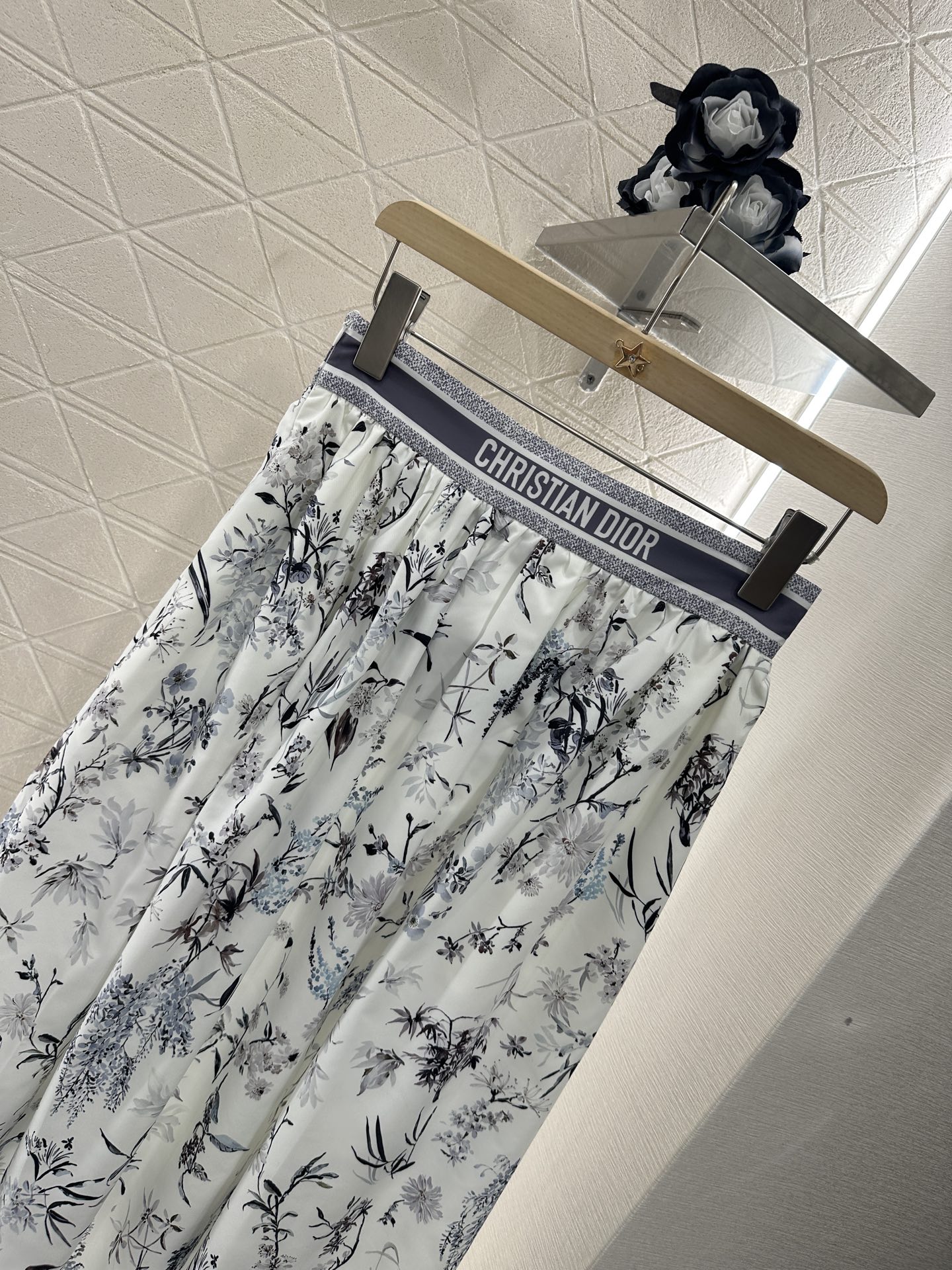 i1746896483300 3965 0 2