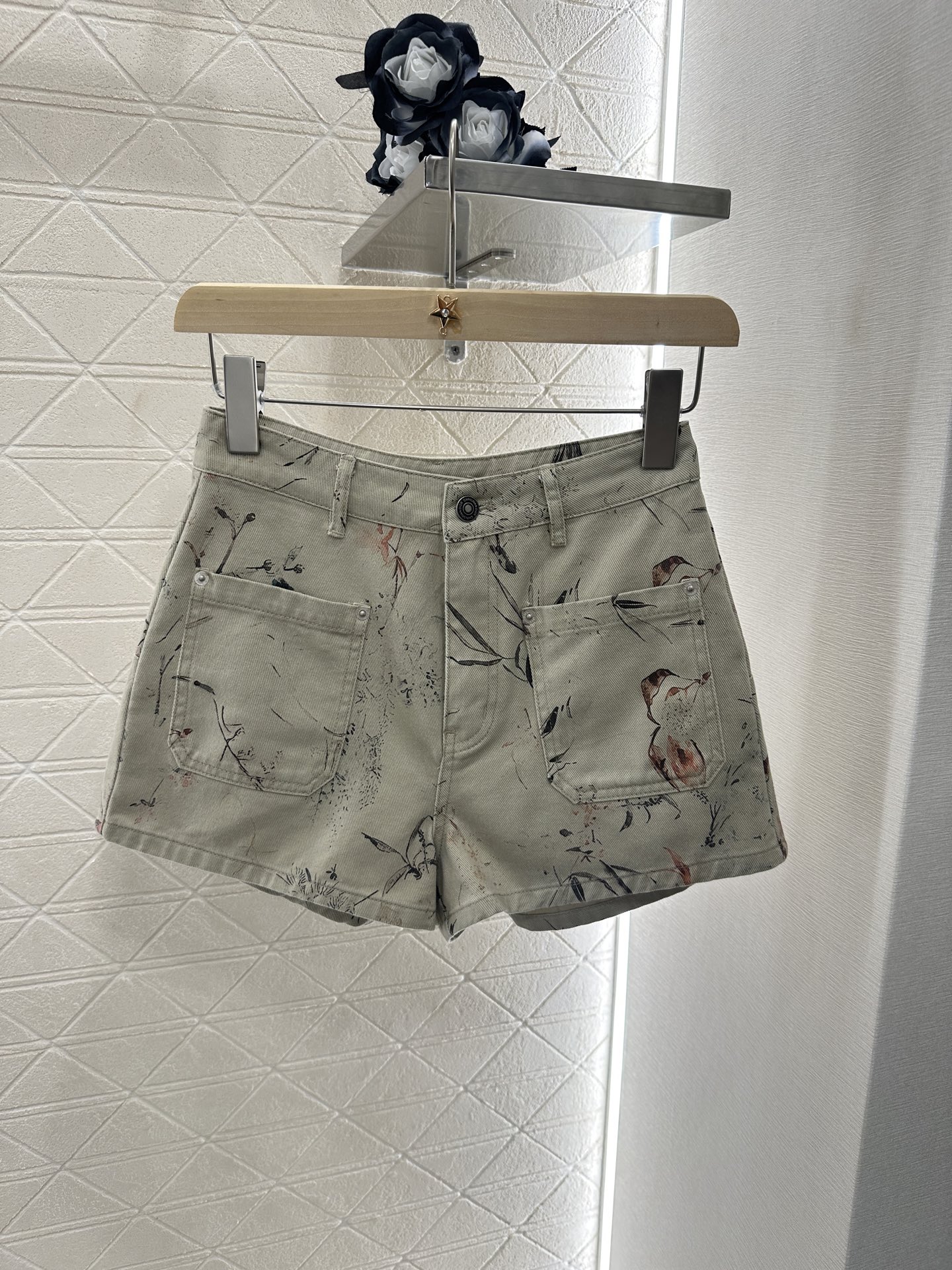Dior Floral Print Denim Jacket & Shorts Set - New Chinese Style - 2025 9 i1746896594282 5393 0 0