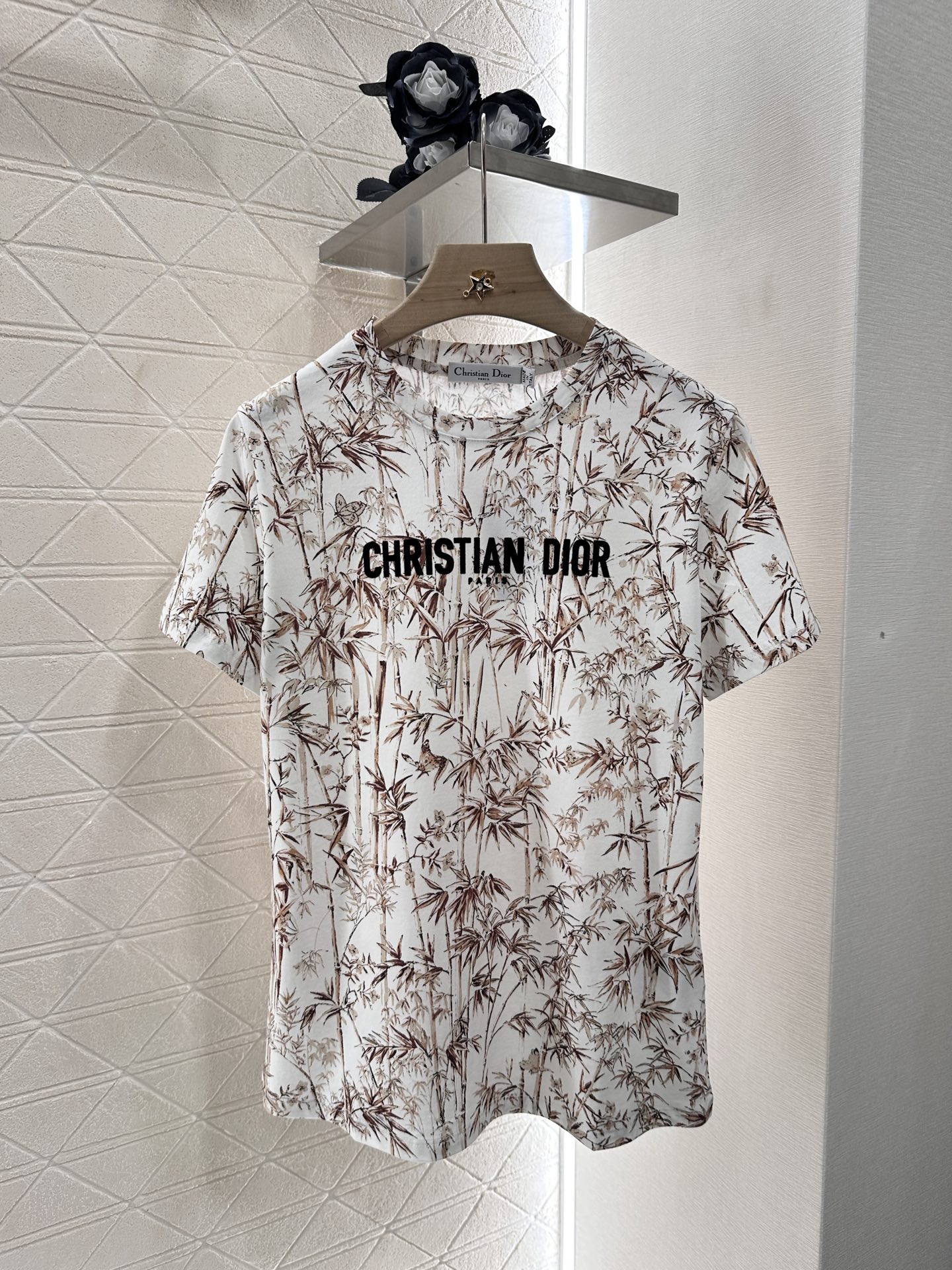 Dior White Cotton T-Shirt with Brown Bamboo Print and Logo - Casual Chic