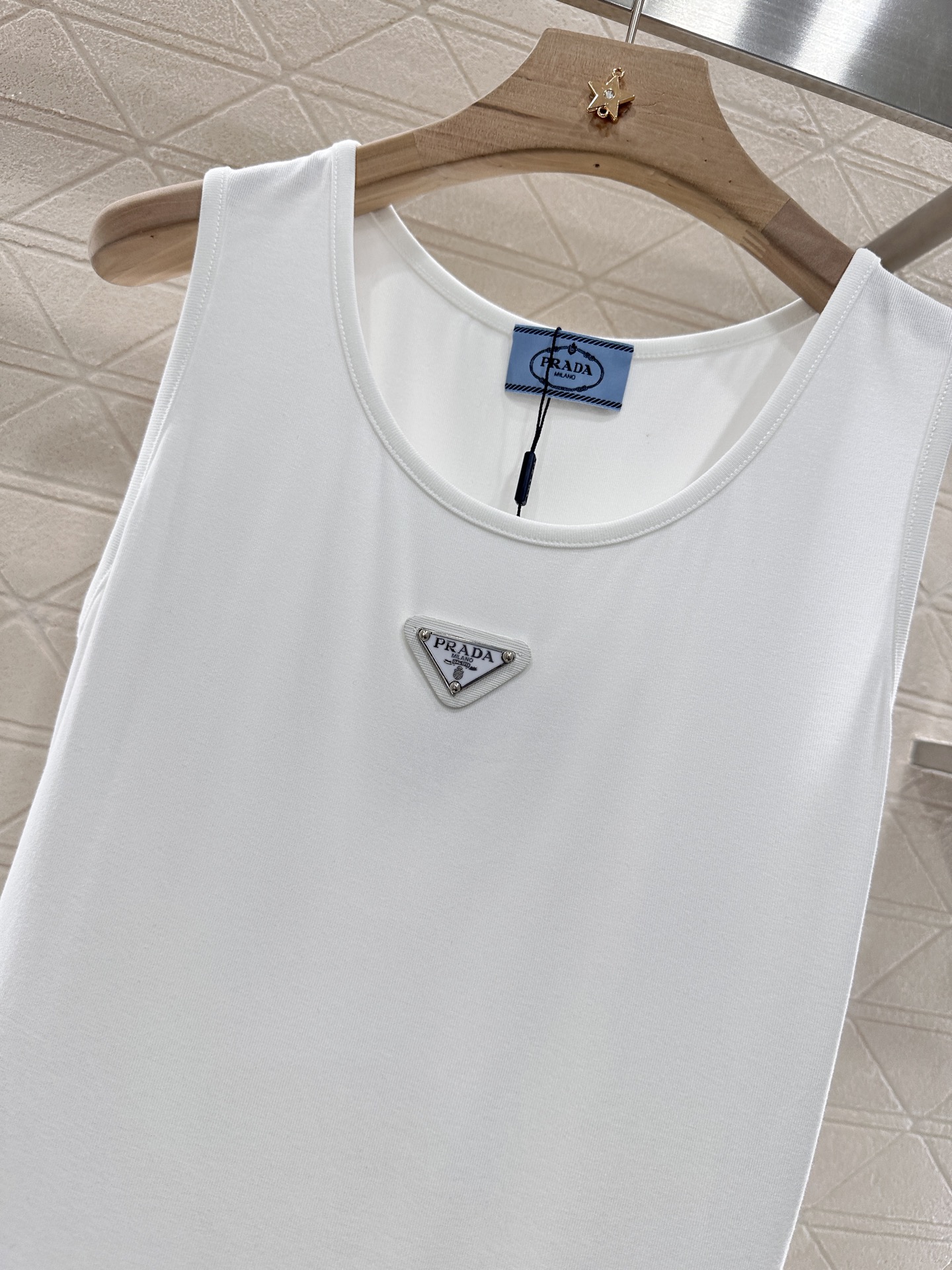 i1747063304656 2892 0 4