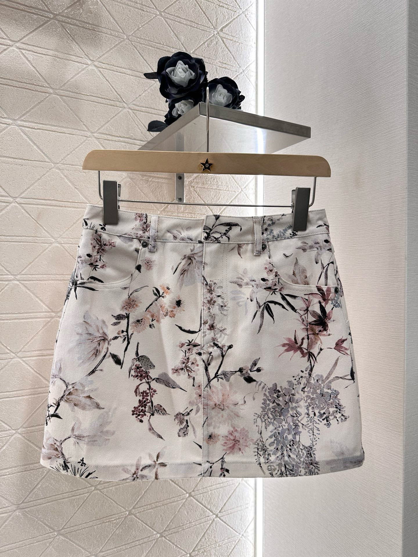 Dior Floral Print Denim Jacket with Belt, Elegant and Chic Style 4 i1747100020186 1896 0 3