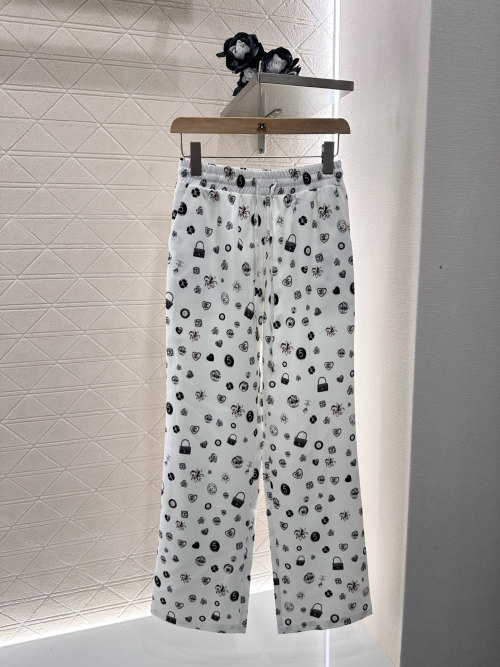 Chanel 2025 Printed Drawstring Pants - Comfortable & Stylish Trousers 1 Chanel 2025 Printed Drawstring Pants - Comfortable & Stylish Trousers