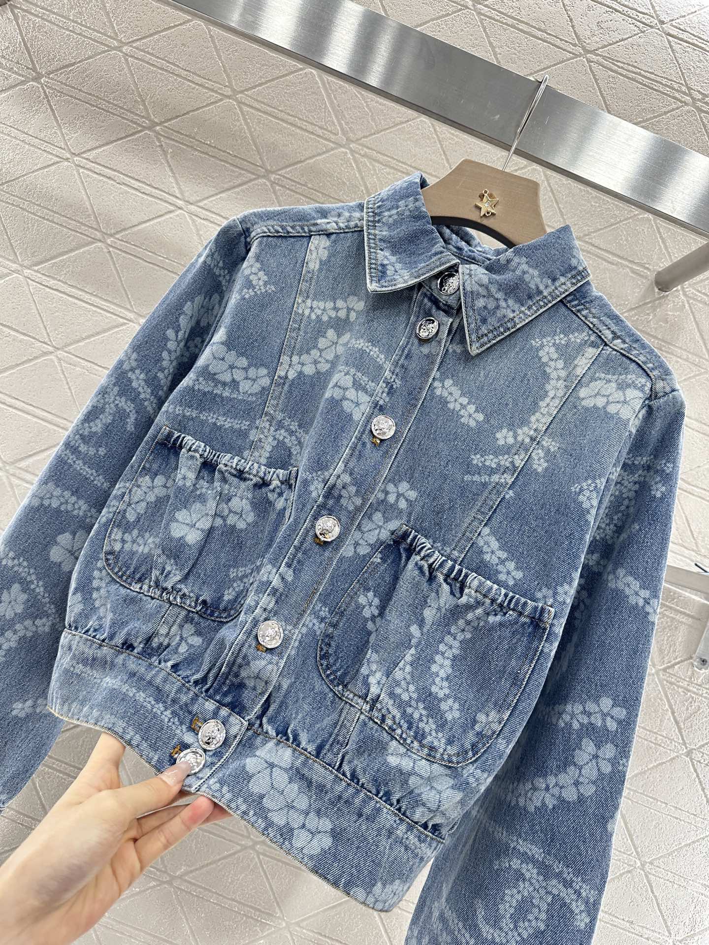 Chanel 2025 Denim Jacket & Pants Set: Laser-Printed Camellias & CC Logos 7 i1747408261999 7034 0 4