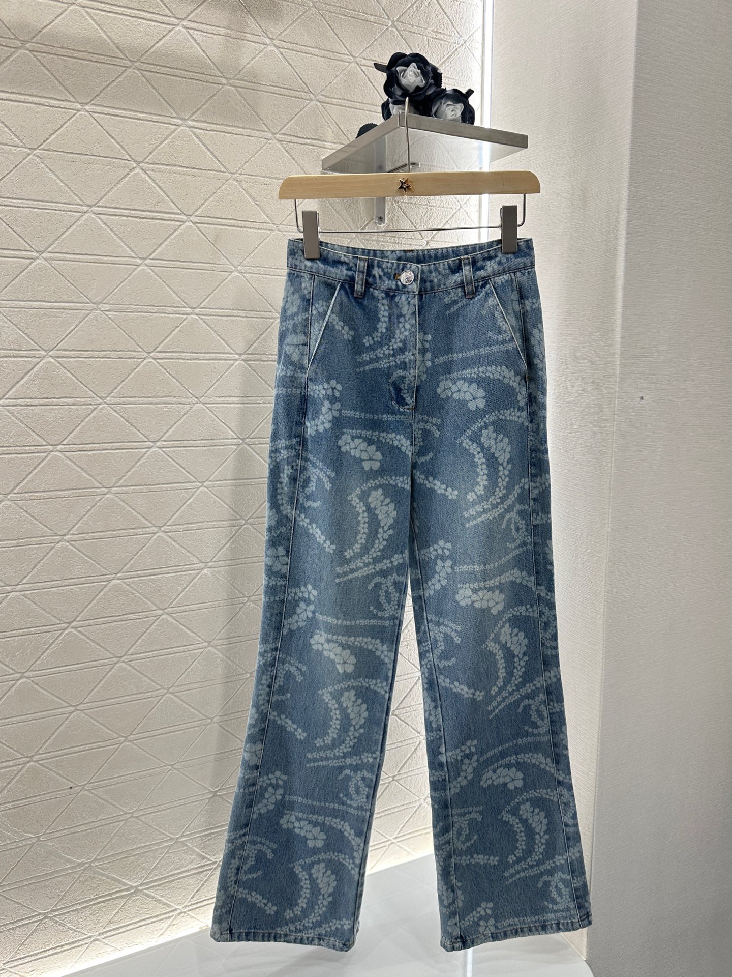 Chanel 2025 Denim Jacket & Pants Set: Laser-Printed Camellias & CC Logos 3 i1747408454217 9900 0 6