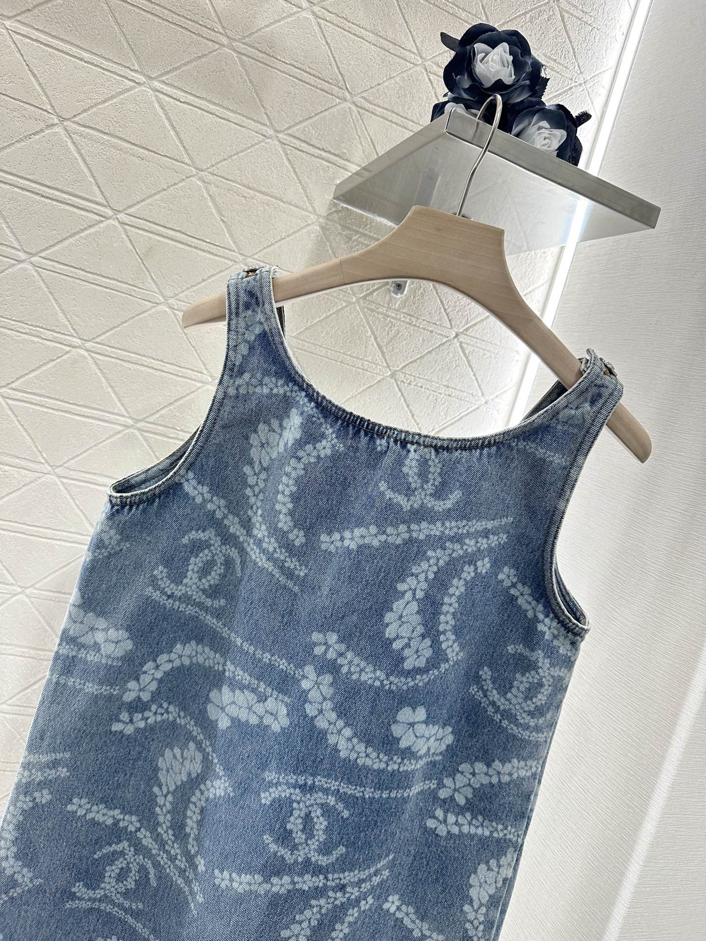 Chanel Laser Pocket Vest Dress - YB Twill Cotton Denim, Comfortable & Stylish 5 i1747408485040 1877 0 3