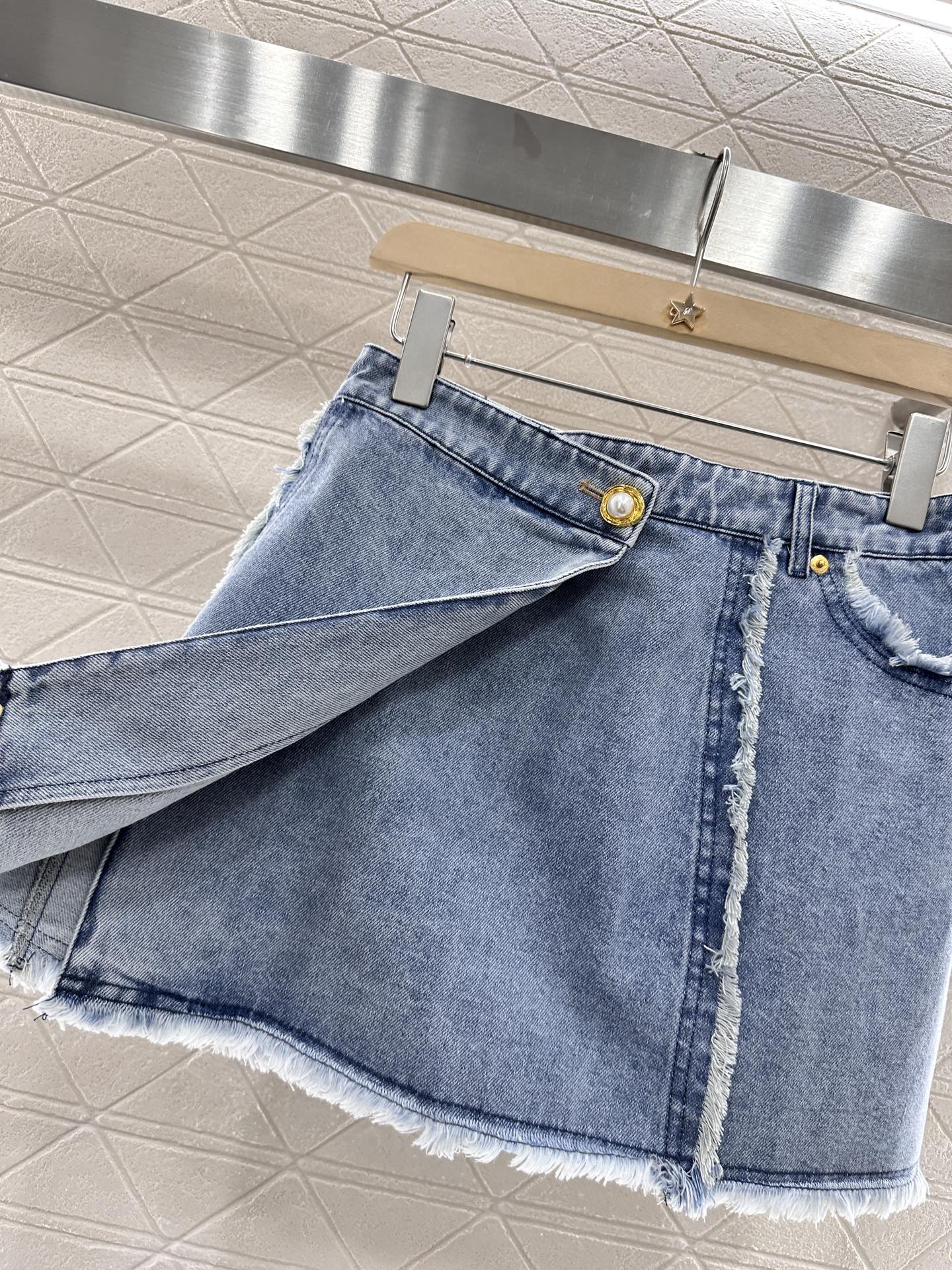 2025 Balmai Collection: Cowboy Coat and Short Skirt Suit with Custom Details - 图片 9