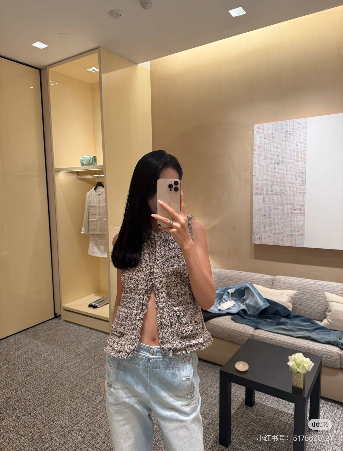 [Chanel Women