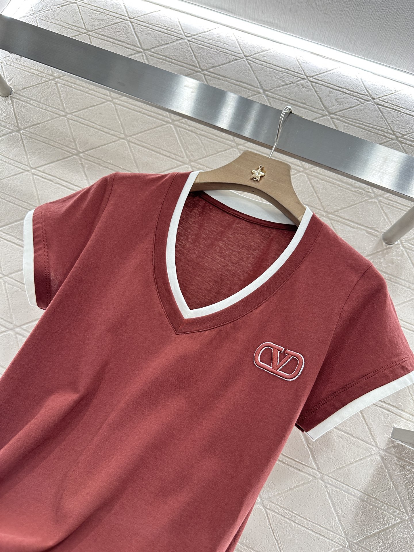 ♥Valentin*♥2025新品上架
      撞色字母𝑇𝑒𝑒
定制YB原生全棉材质 透气舒适 质感