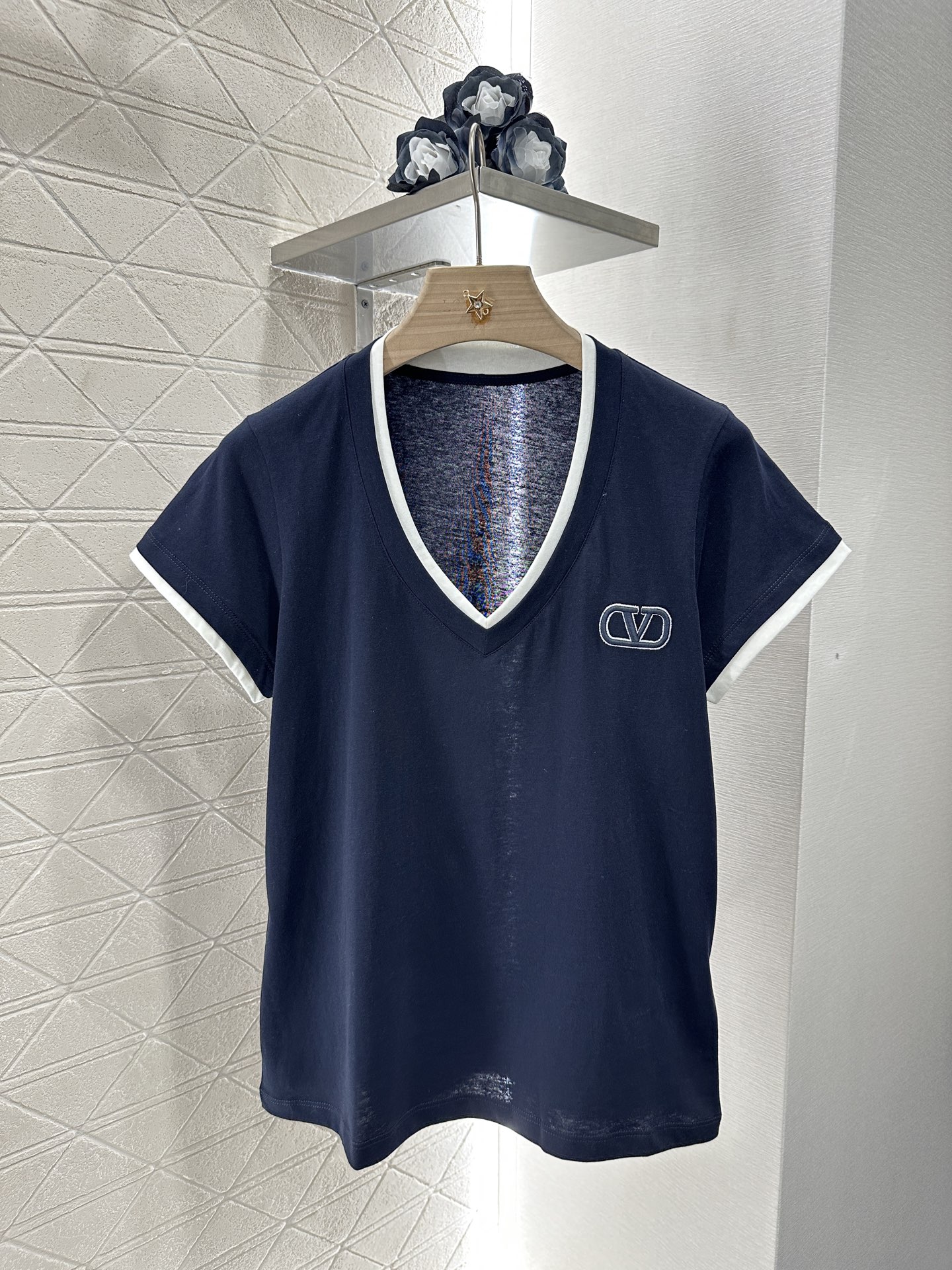 ♥Valentin*♥2025新品上架
      撞色字母𝑇𝑒𝑒
定制YB原生全棉材质 透气舒适 质感