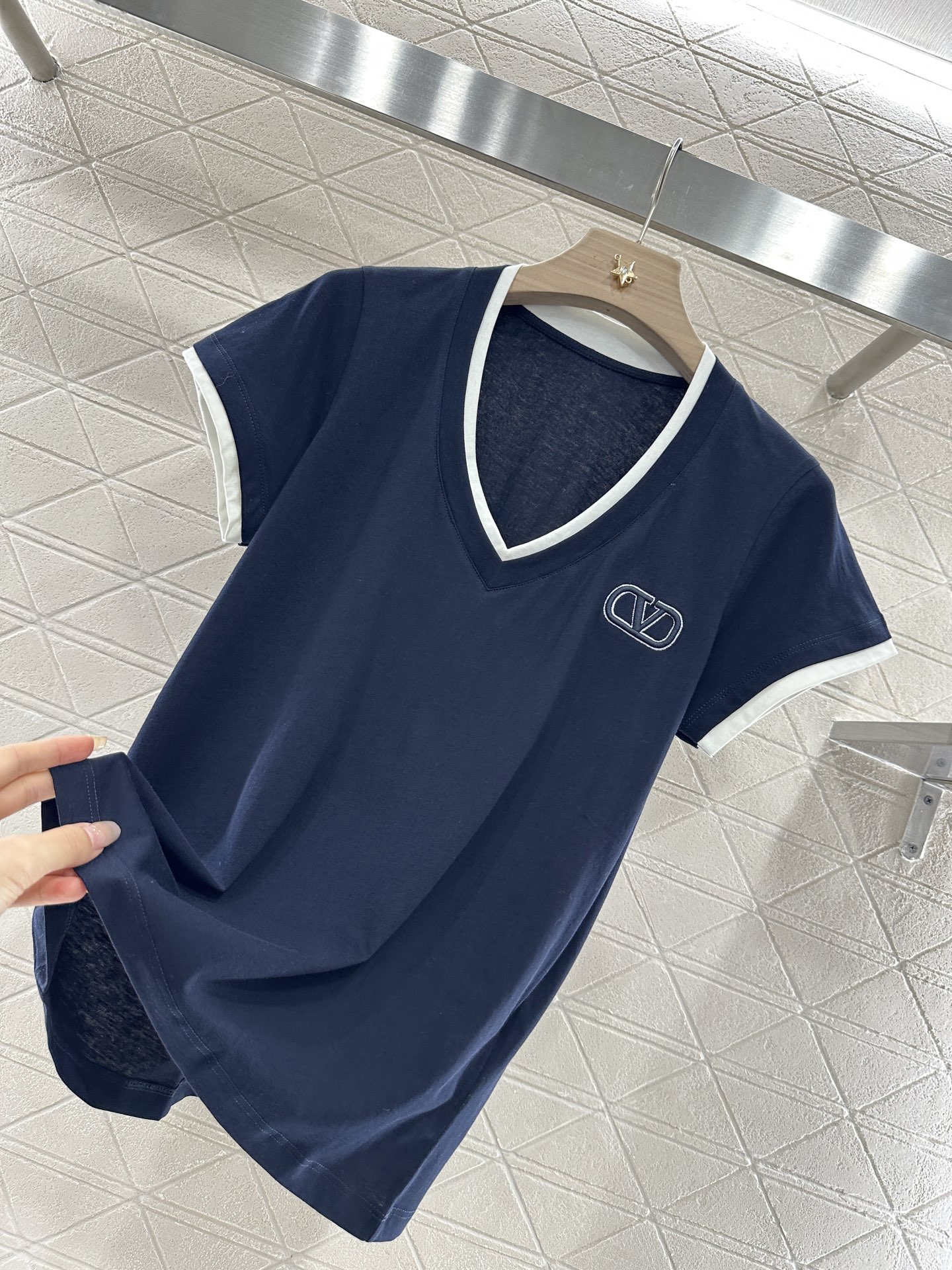 ♥Valentin*♥2025新品上架
      撞色字母𝑇𝑒𝑒
定制YB原生全棉材质 透气舒适 质感