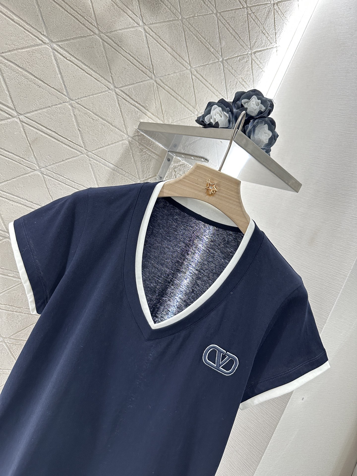 ♥Valentin*♥2025新品上架
      撞色字母𝑇𝑒𝑒
定制YB原生全棉材质 透气舒适 质感