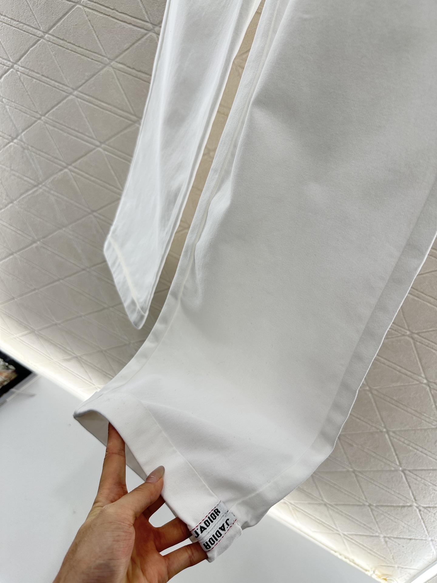 ♥Dio*♥2025新品上架
   牛仔织带直筒裤
定制YB斜纹全棉牛仔材质 质感十足 水洗工艺确保不易