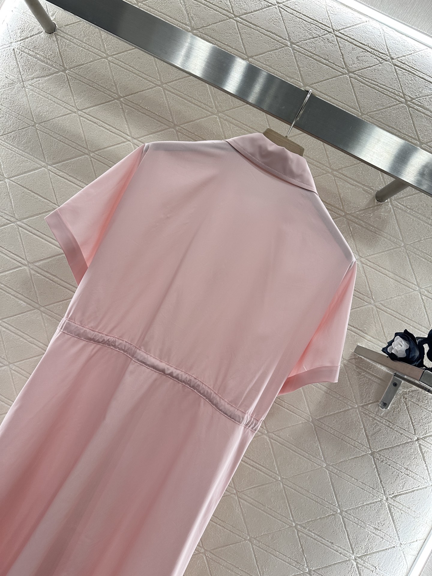 ♥Miumi*♥2025新品上架
     抽绳收腰连衣长裙
定制YB斜纹全棉材质 透气舒适 穿搭时髦 