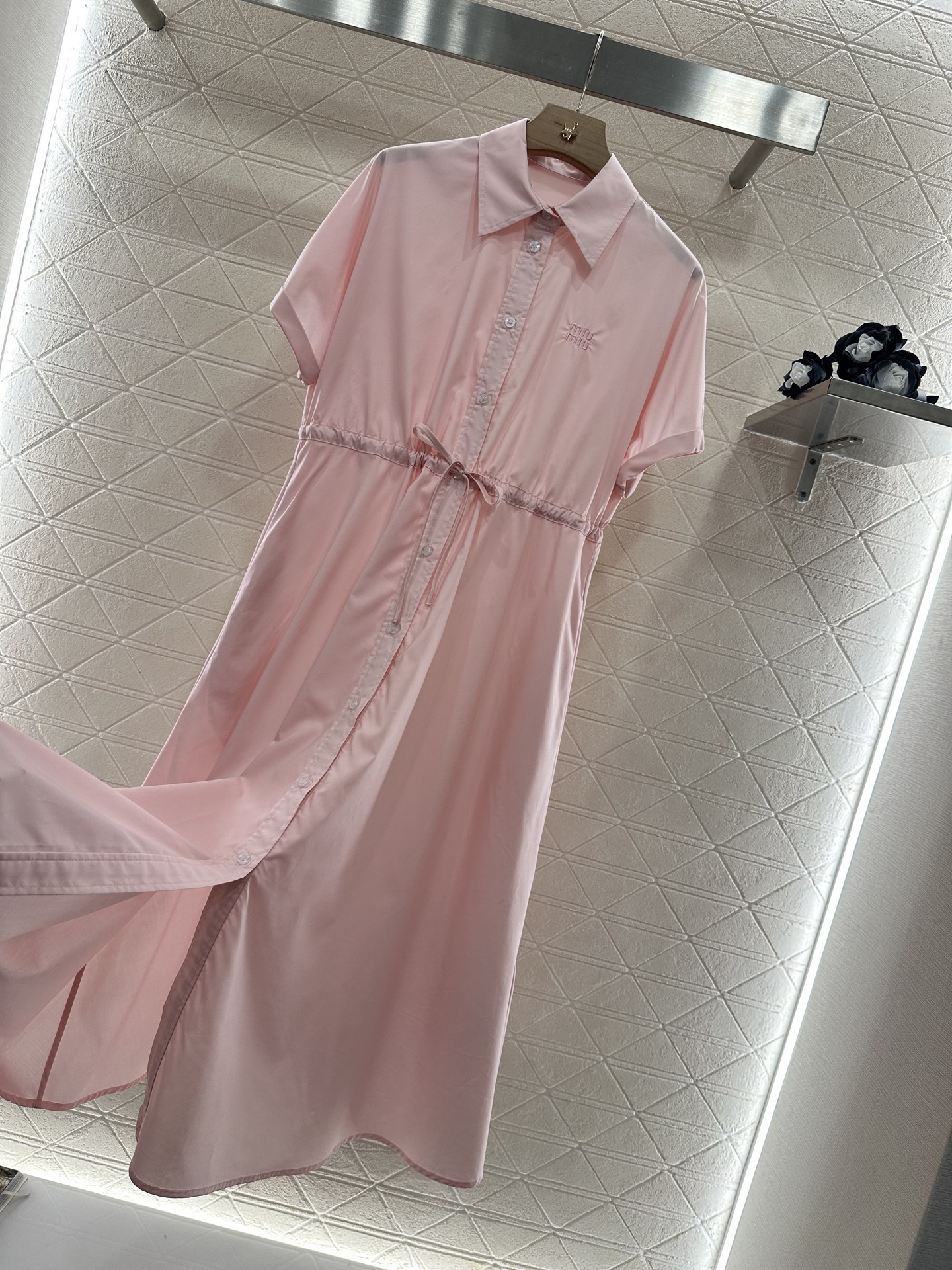 ♥Miumi*♥2025新品上架
     抽绳收腰连衣长裙
定制YB斜纹全棉材质 透气舒适 穿搭时髦 