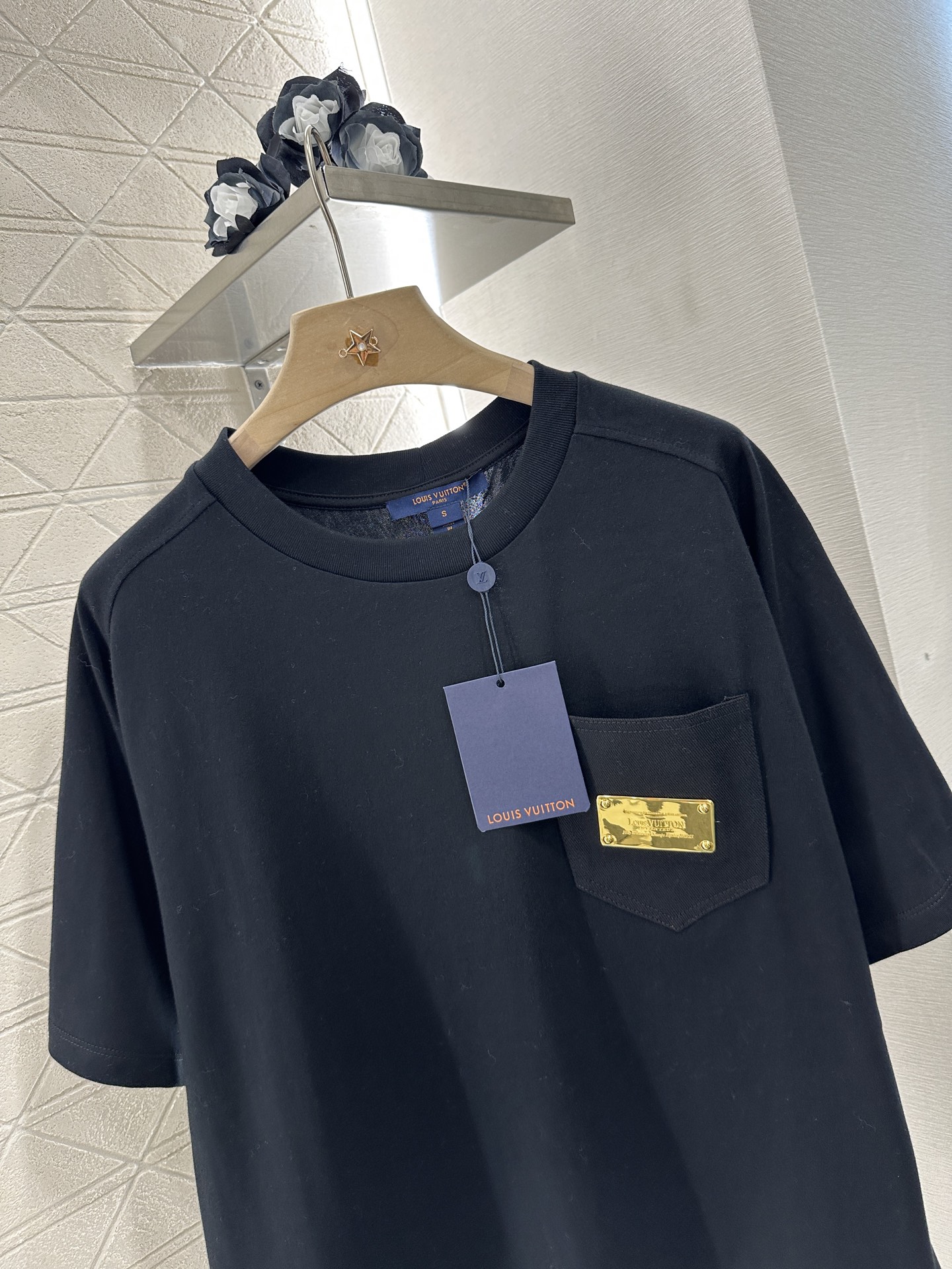 ♥Louis Vuitto*♥2025新品上架
      金属徽标𝑇𝑒𝑒
定制YB丝光全棉材质 透气舒