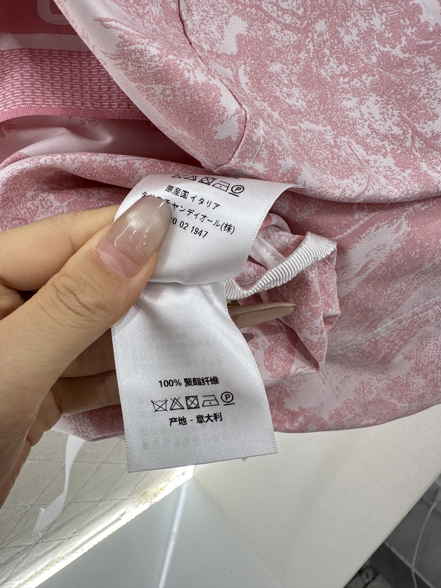 ♥Dio*♥2025新品上架
     提花冲锋裙裤
定制YB进口提花冲锋材质 质感高级 挺括有型 一片
