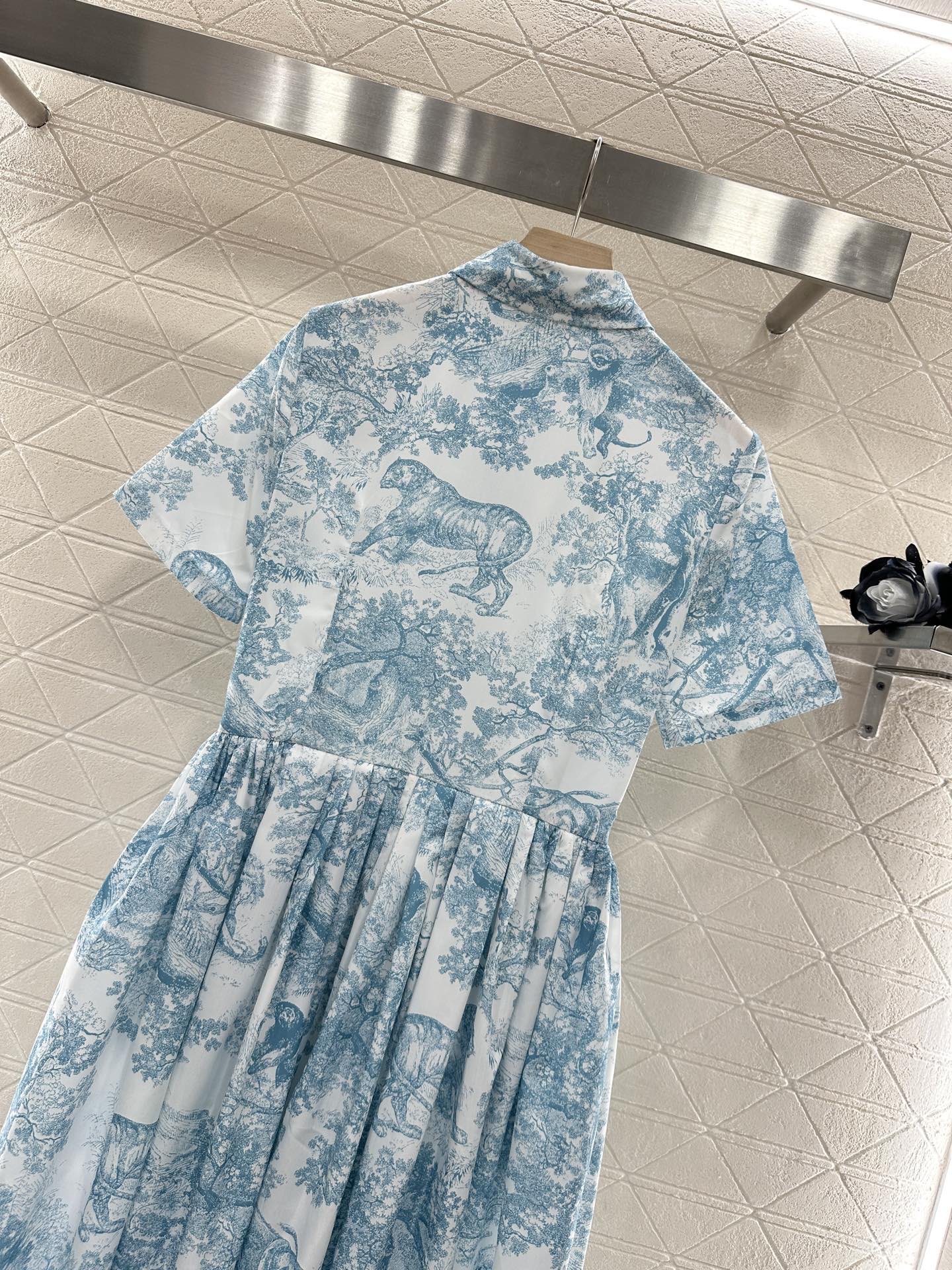 ♥Dio*♥2025新品上架
 短袖印花衬衫连衣裙
定制YB进口棉府绸材质 质感光泽 透气好穿 翻领衬衫