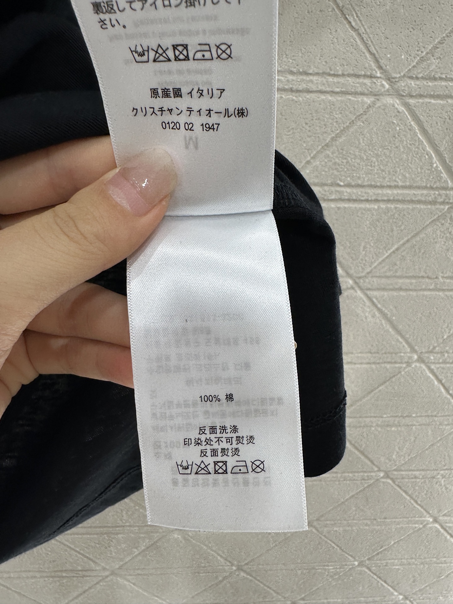 ♥潮牌*♥2025新品上架
    重工订珠𝑇𝑒𝑒
定制YB原生全棉材质 透气舒适 质感十足 常规短袖T
