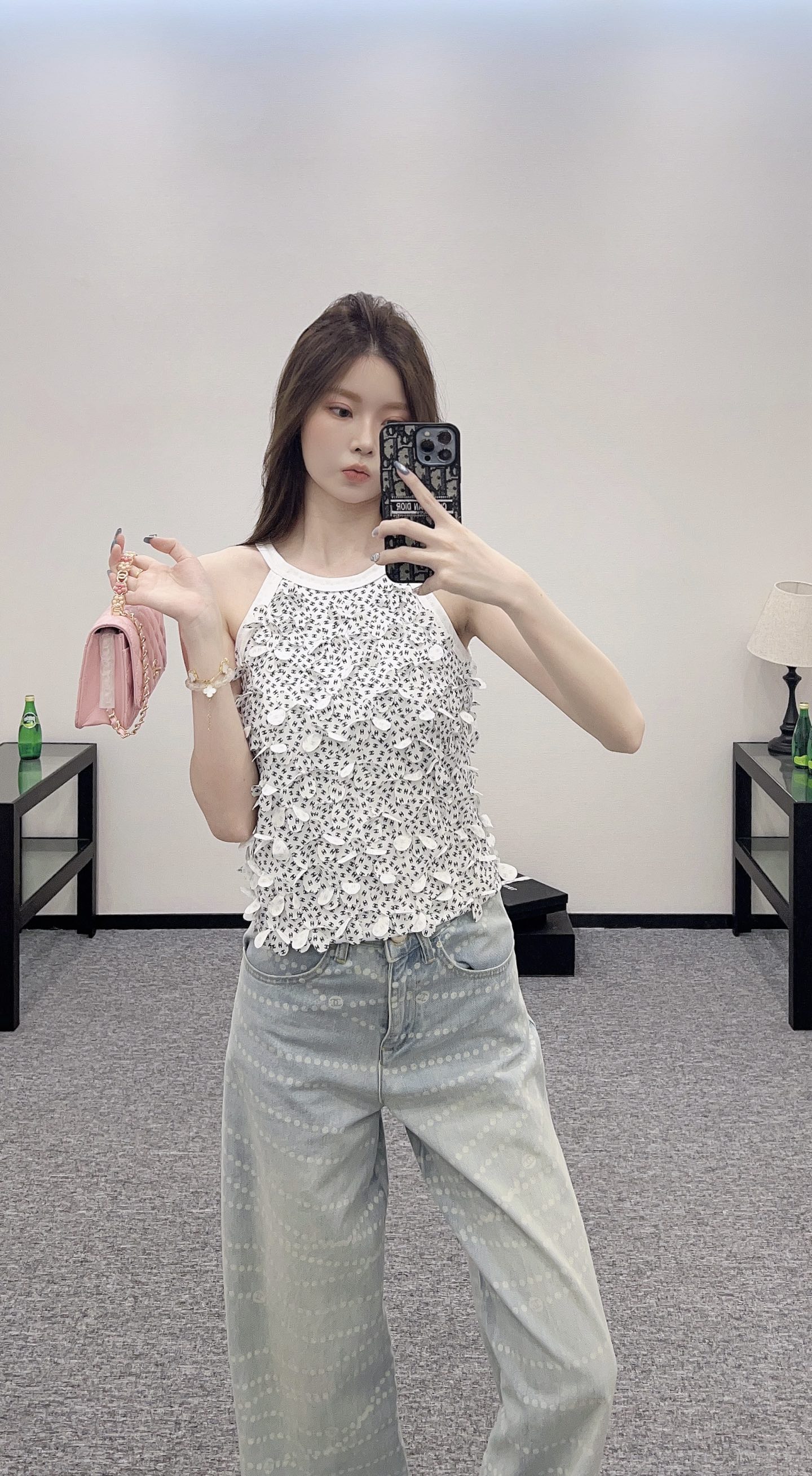 [Chanel Women