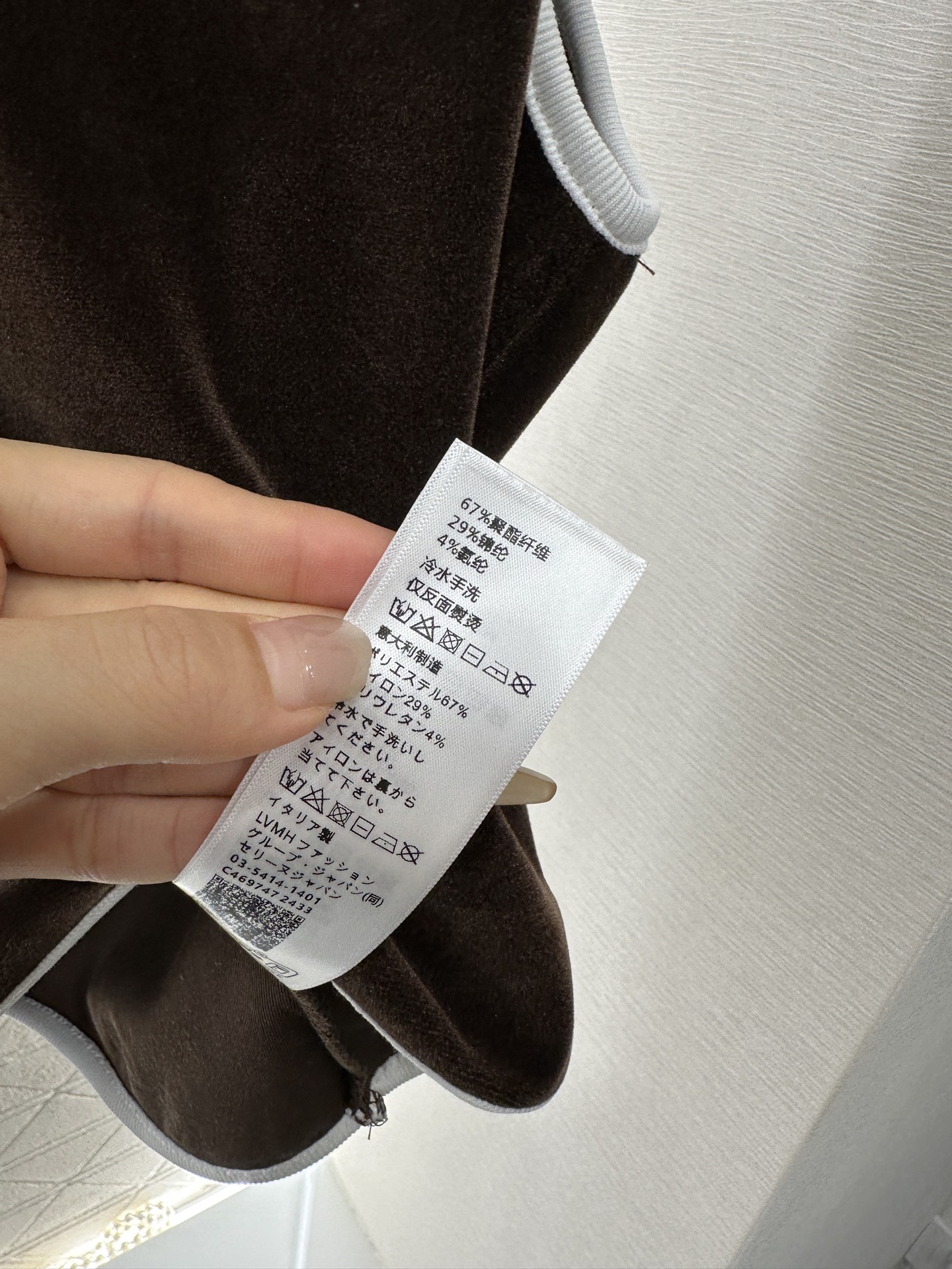 ♥Celine*♥2025新品上架
    丝绒吊带背心短裤套装
定制YB进口丝绒材质 光泽舒适 品相高