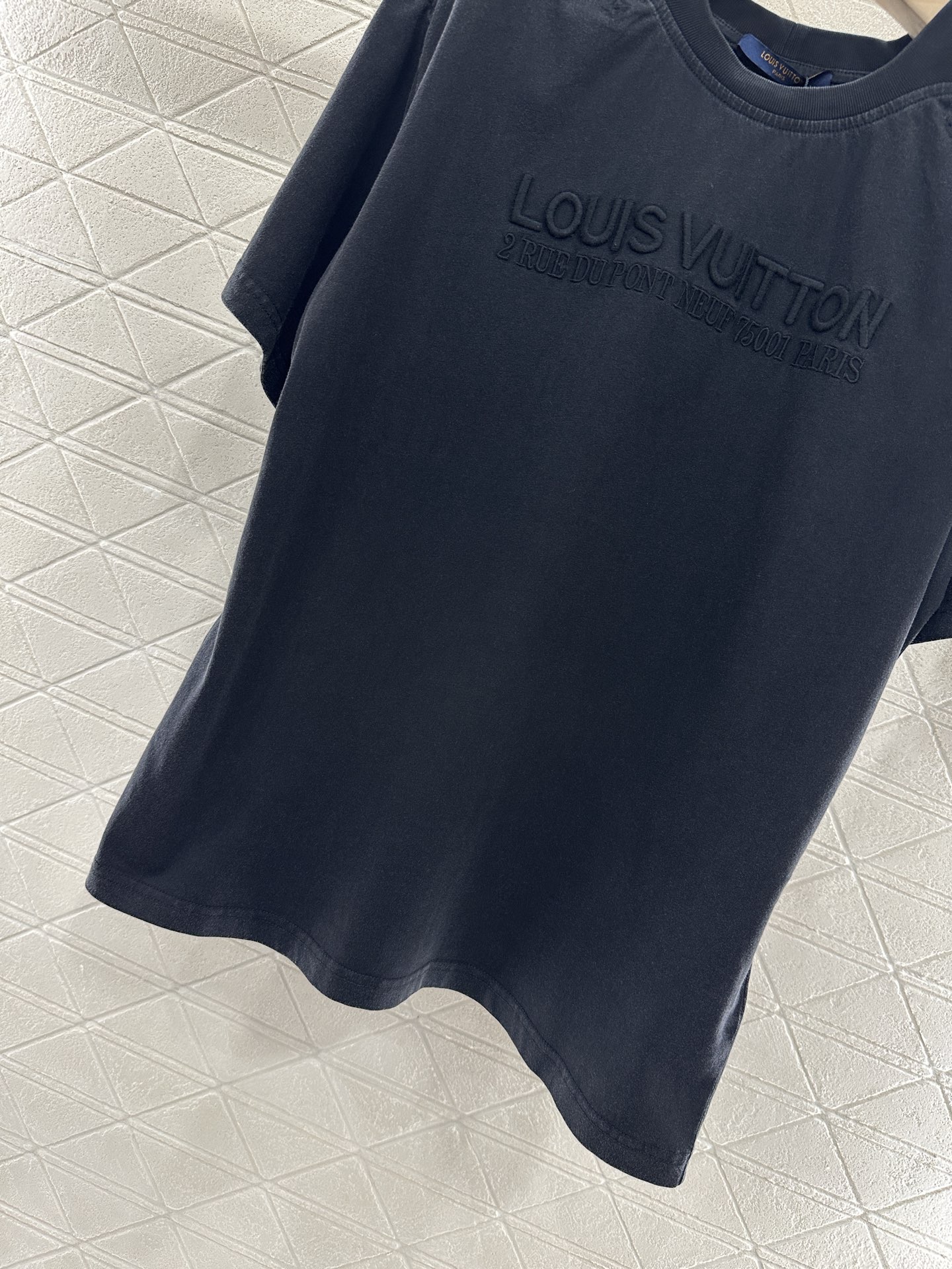 ♥Louis Vuitto*♥2025新品上架
       水洗刺绣字母破洞𝑇𝑒𝑒
定制YB原生全棉材