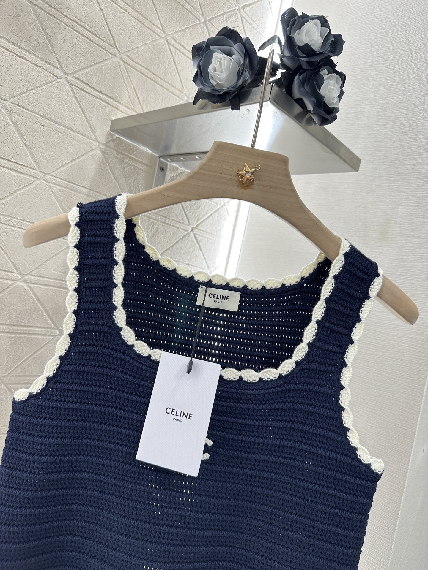 ♥Celin*♥2025新品上架
     撞色花边针织背心
定制YB全棉纱线织造 细腻柔软 弹力十足 