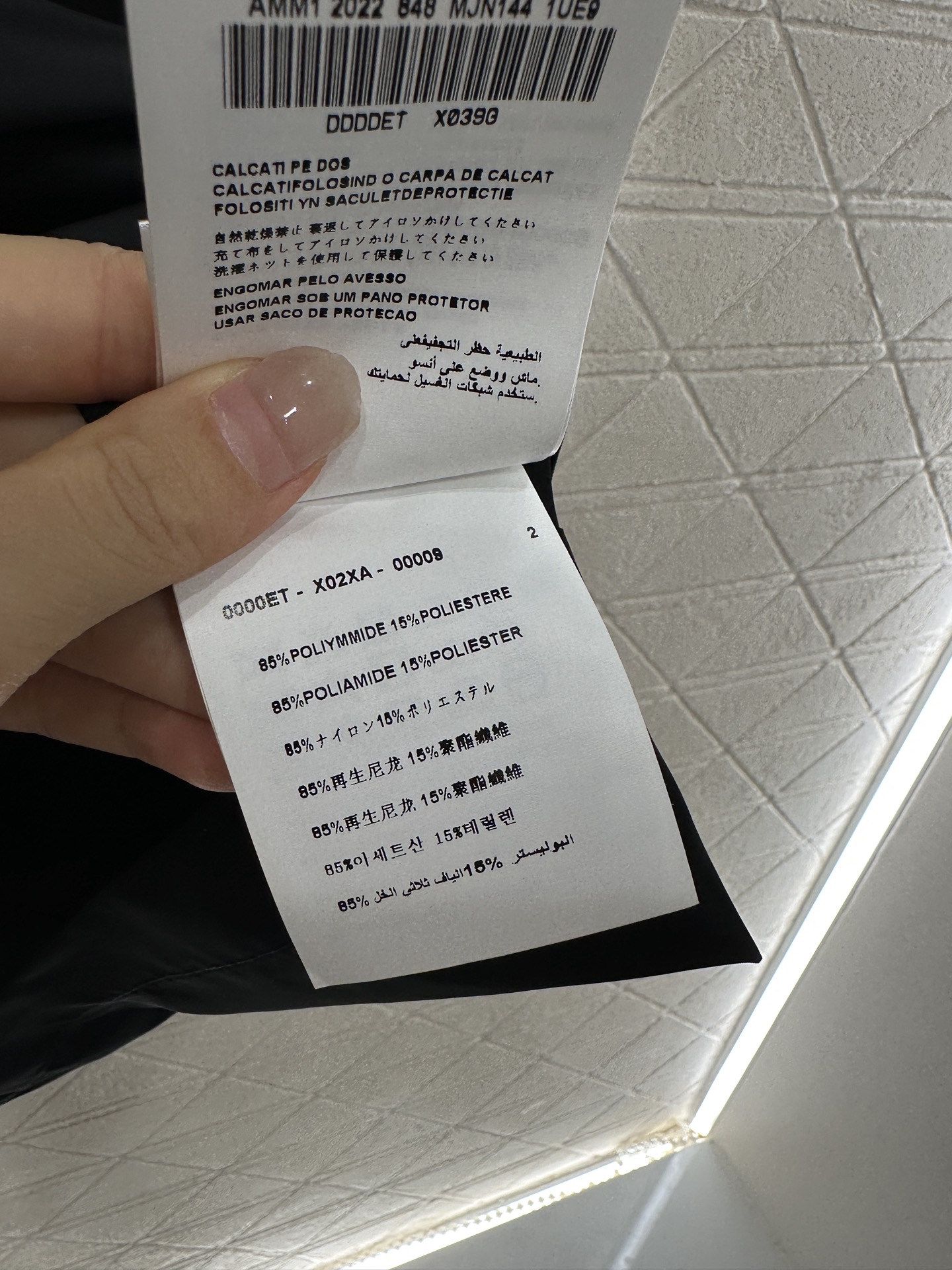 ♥Prad*♥2025新品上架
  抽绳工装背心连衣裙
定制YB进口环保再生尼龙材质 质感高级 挺括有型