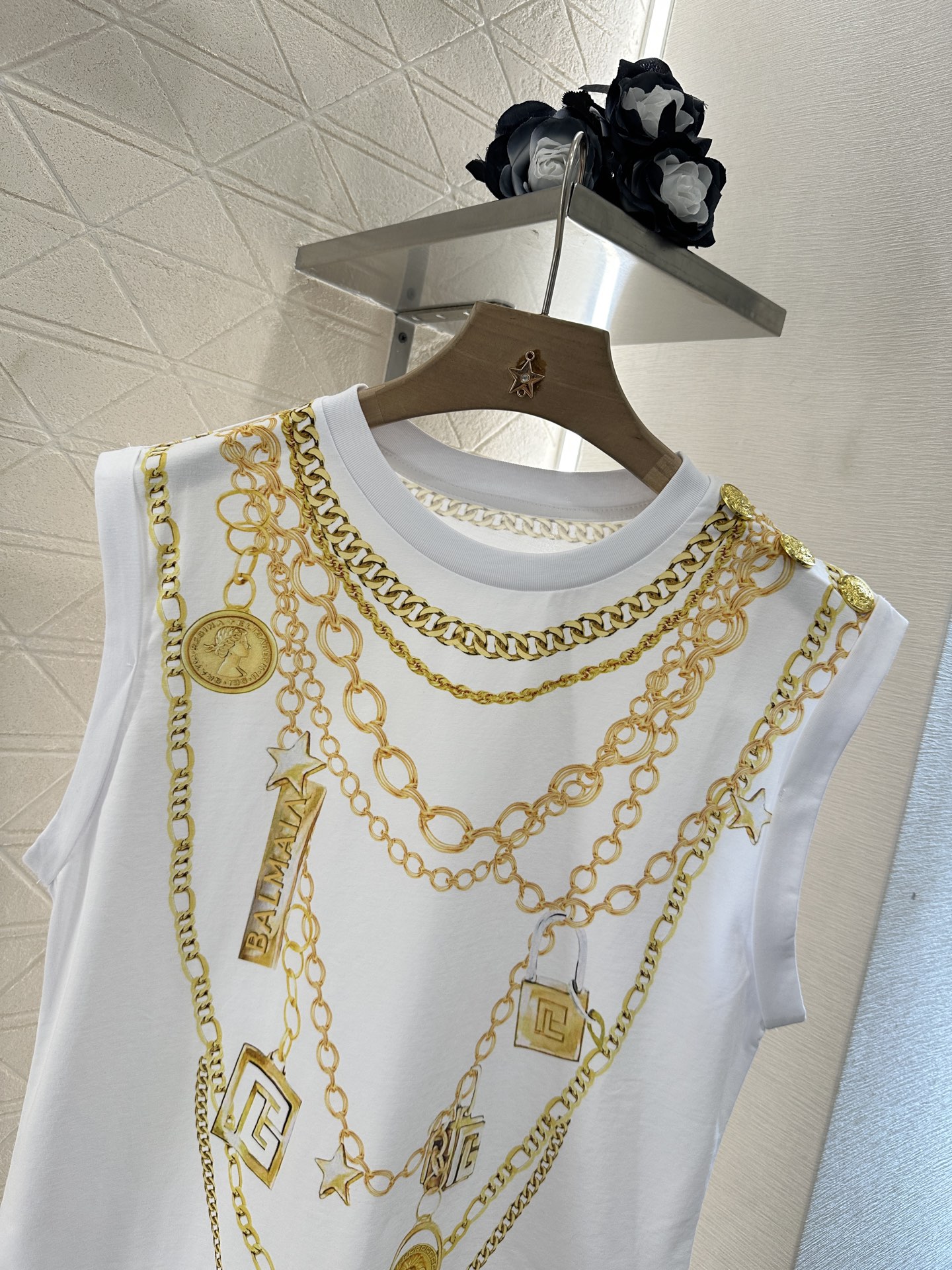 Hard-core Female Fashion: P368 Balmai* 2025 Chain Stamp Vest Highlights Brand Style - 图片 3